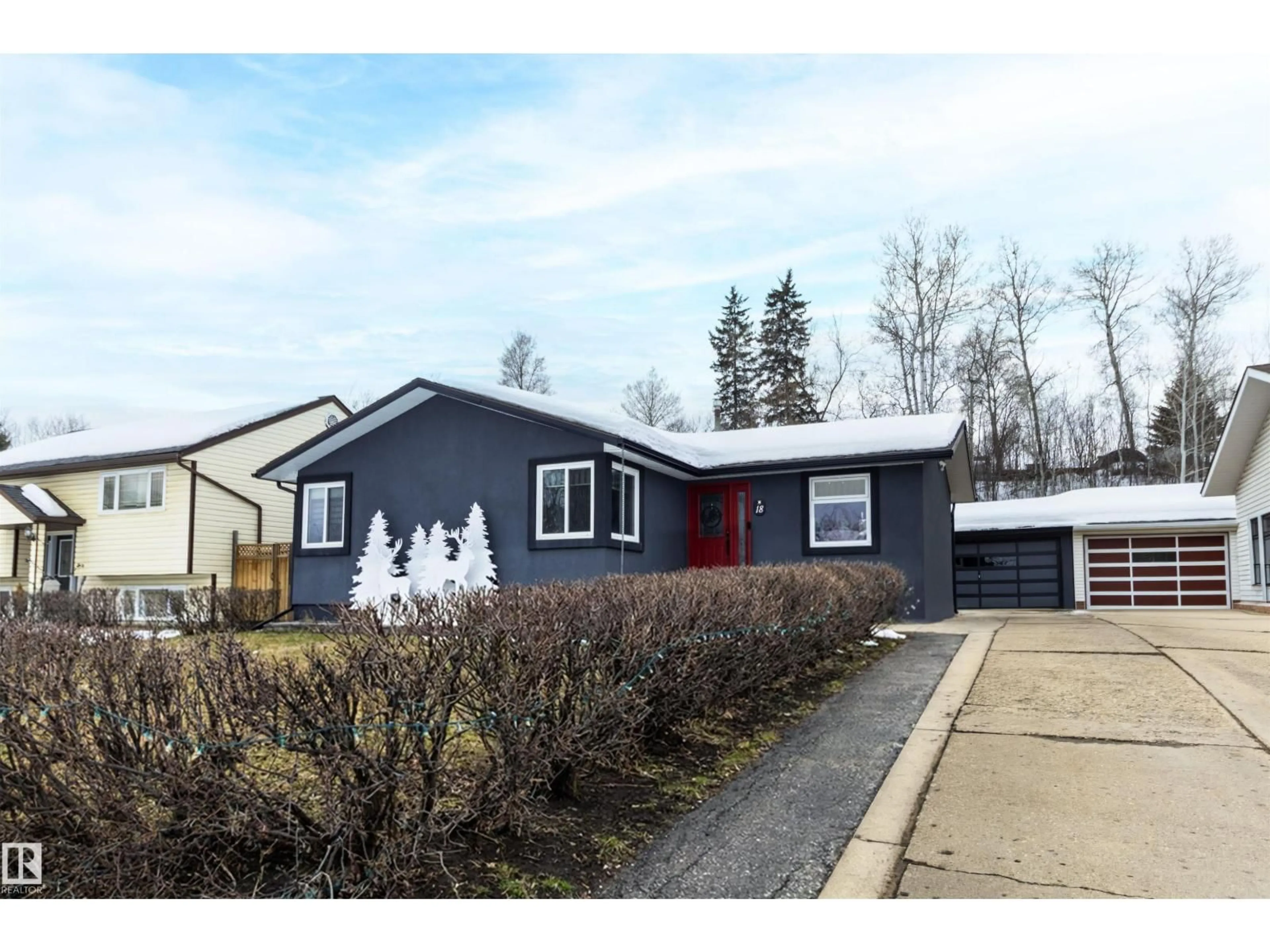 Home with vinyl exterior material, street for 18 MOBERLY CR, Fort McMurray Alberta T9H1G9