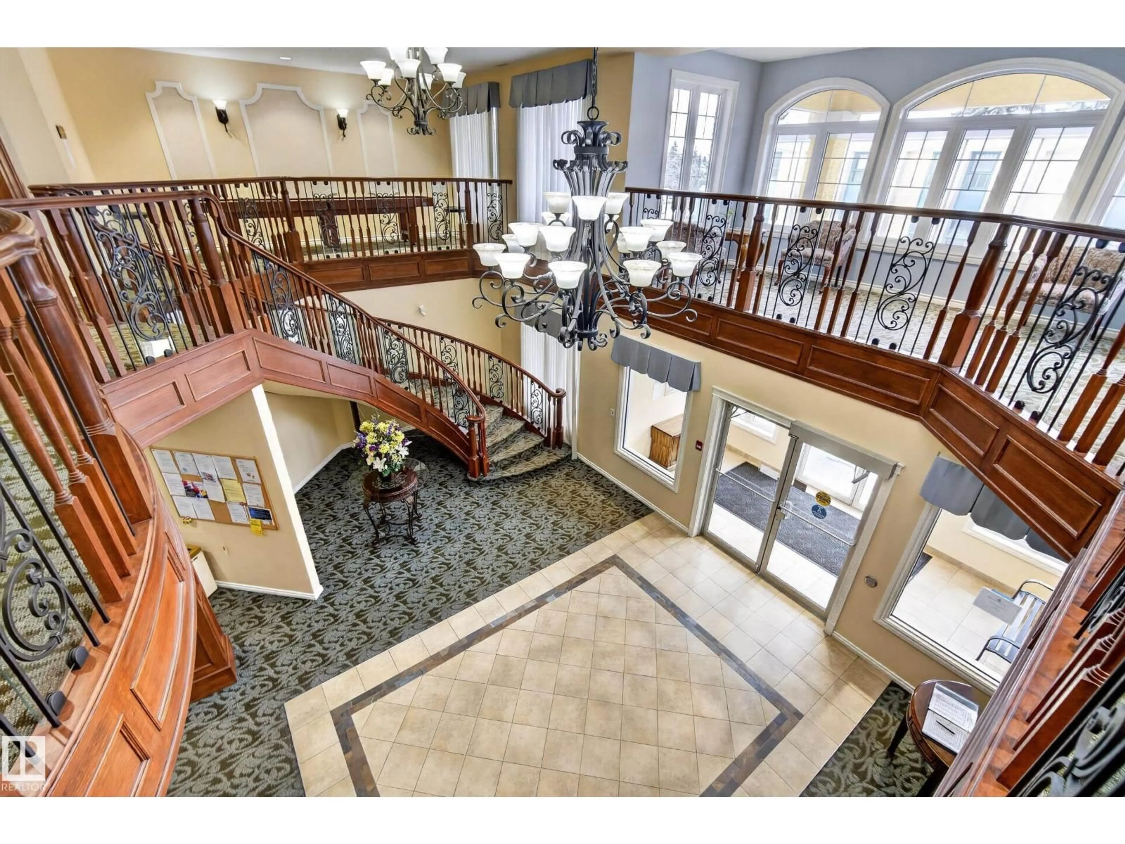 Indoor foyer for #318 - 9820 165 ST, Edmonton Alberta T5P0N2