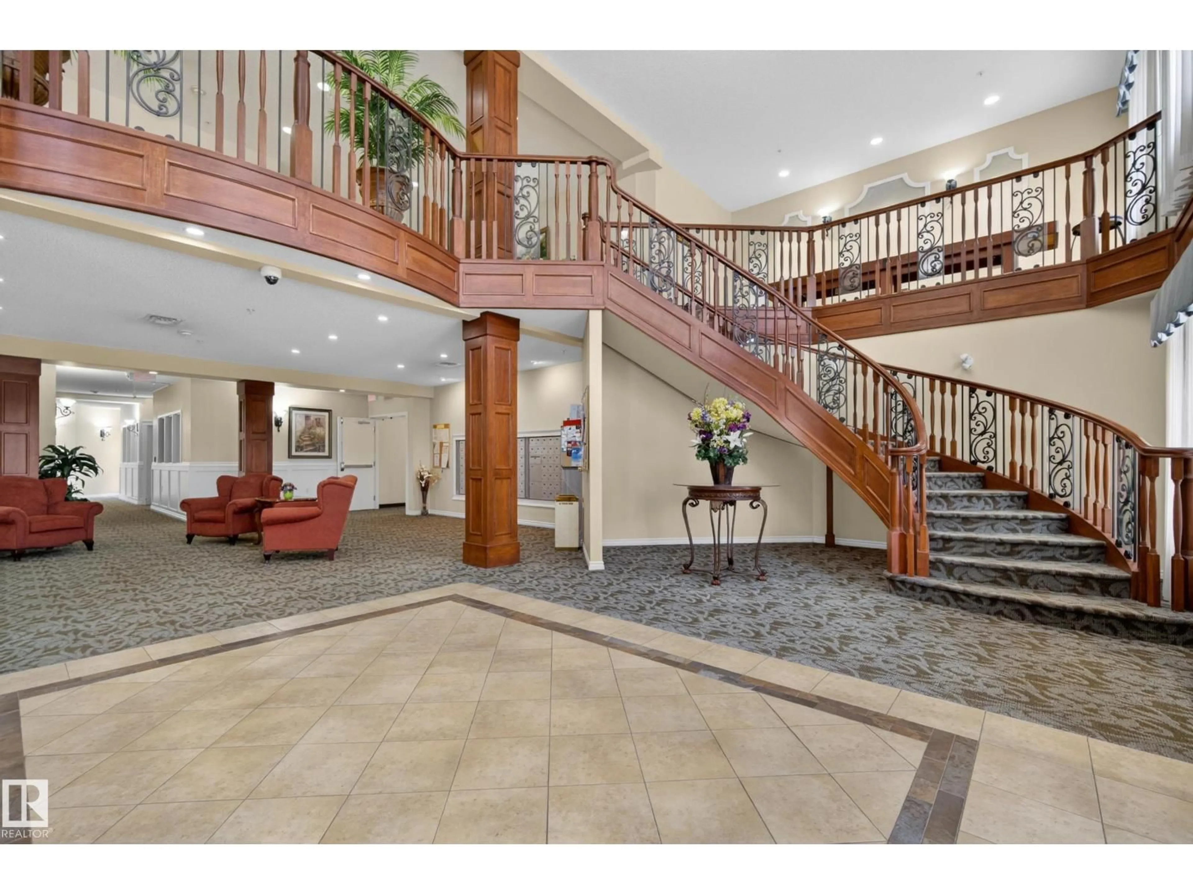 Indoor foyer for #318 - 9820 165 ST, Edmonton Alberta T5P0N2