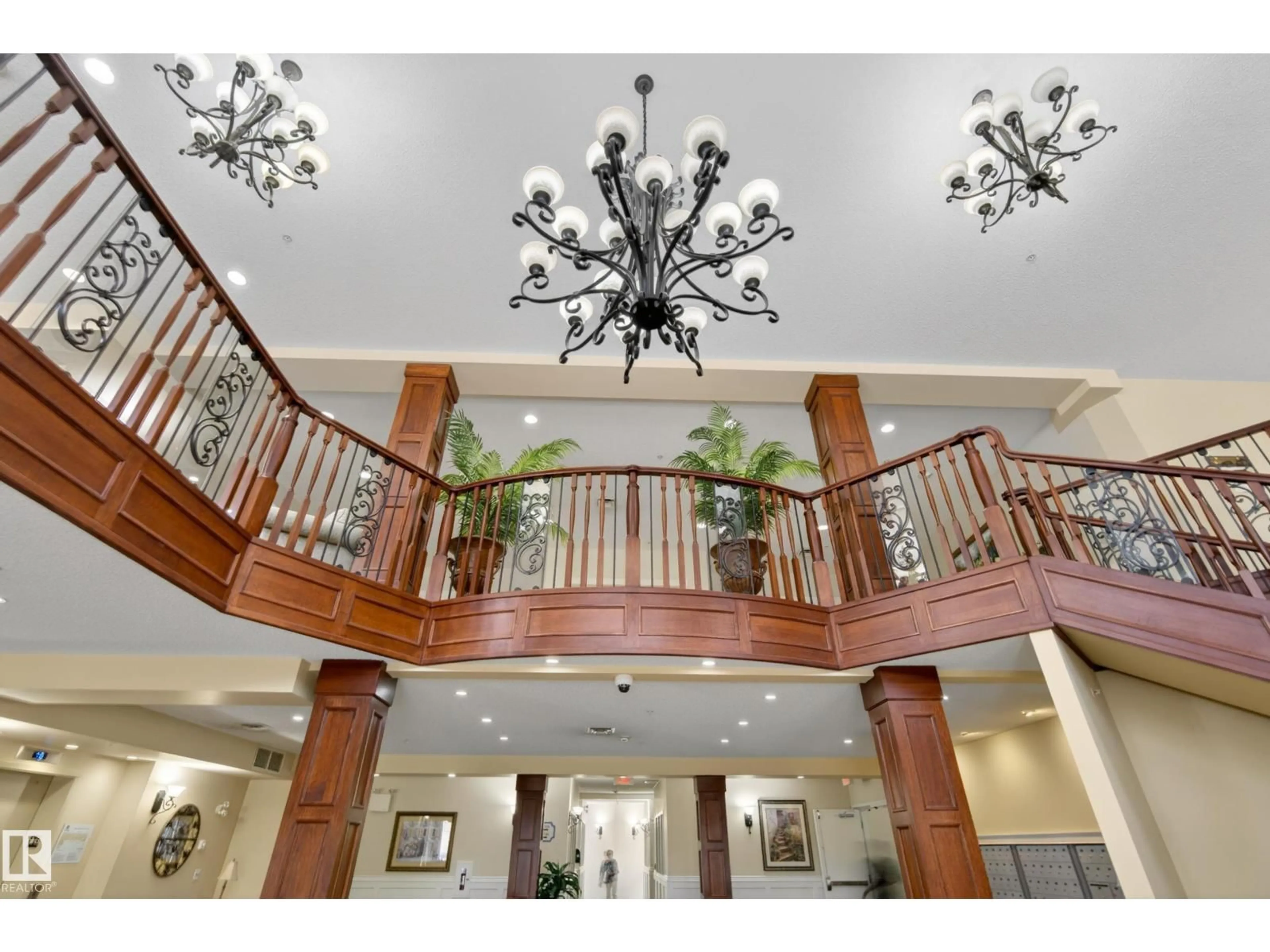 Indoor foyer for #318 - 9820 165 ST, Edmonton Alberta T5P0N2