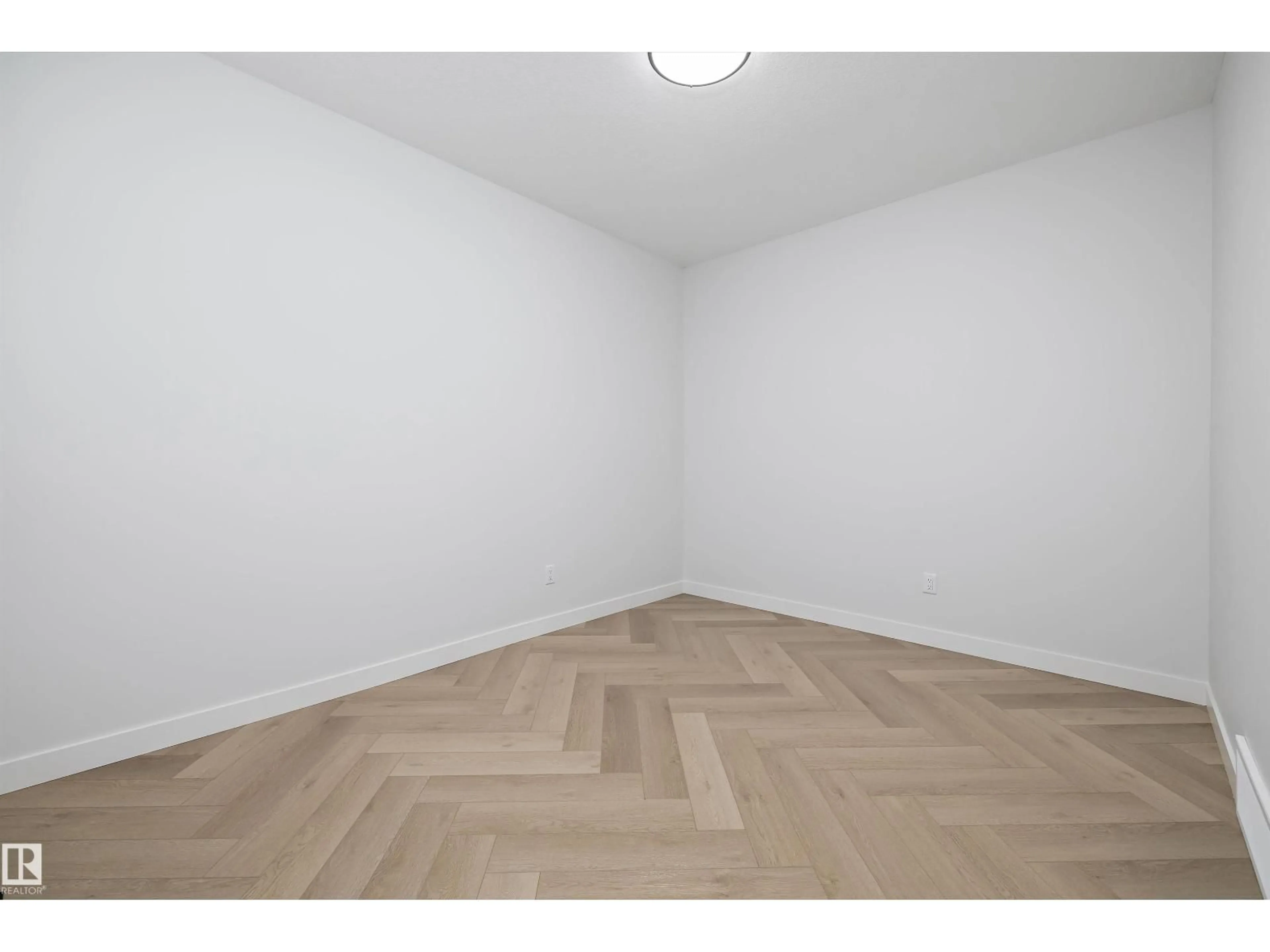 A pic of a room for 236 KINGLET BV, Edmonton Alberta T5S0W4