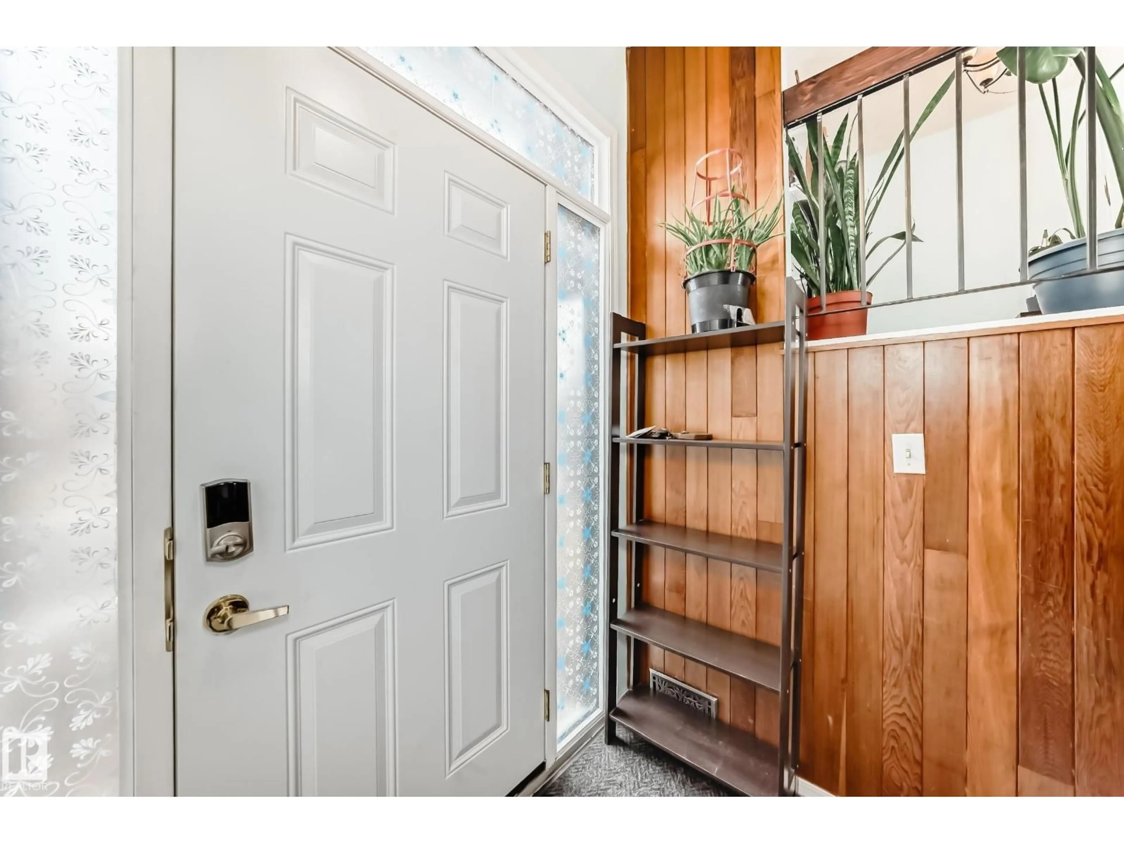 Indoor entryway for 14159 26 ST, Edmonton Alberta T5Y1S2