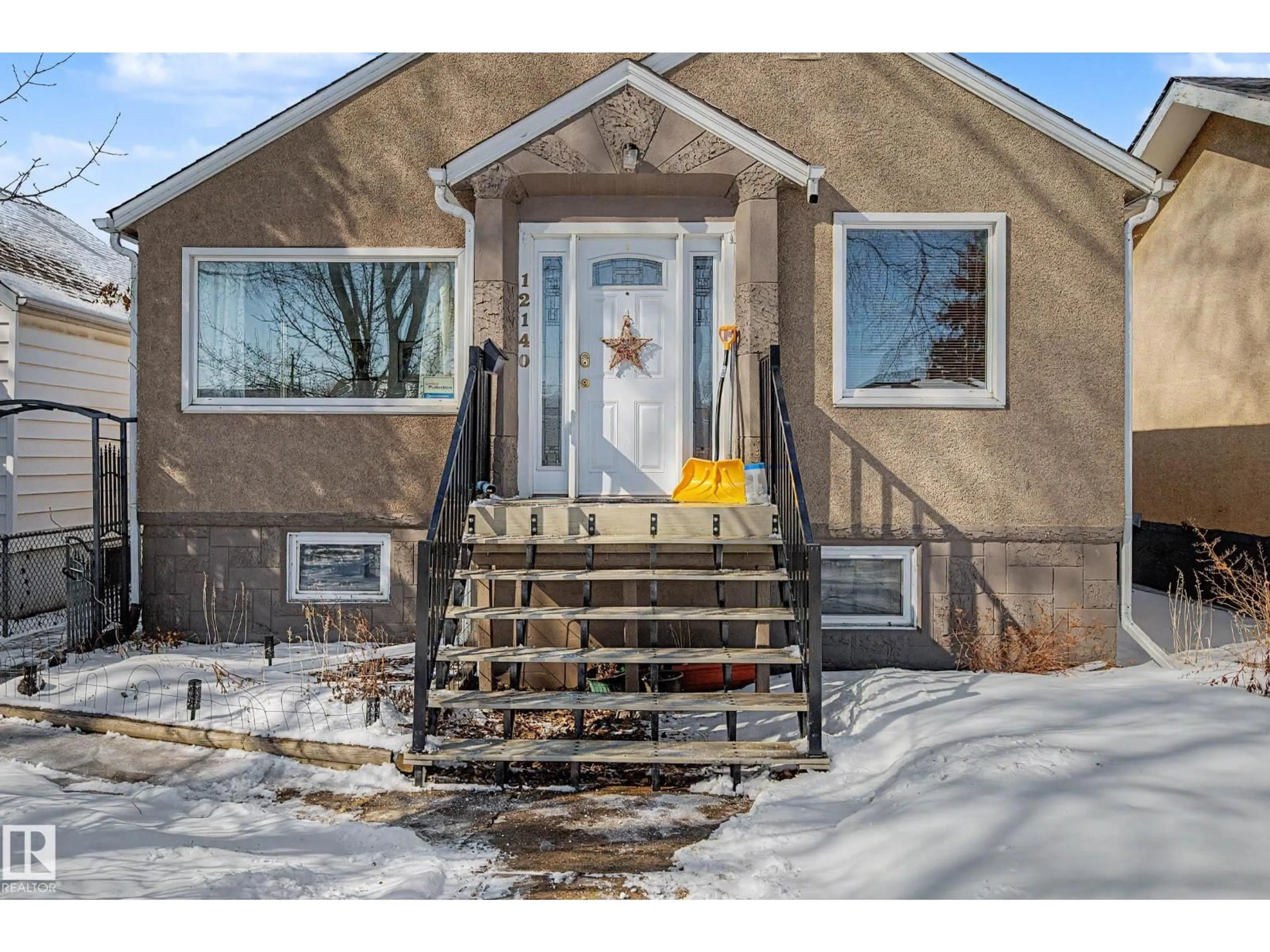 Unknown for 12140 91 ST, Edmonton Alberta T5B4C1