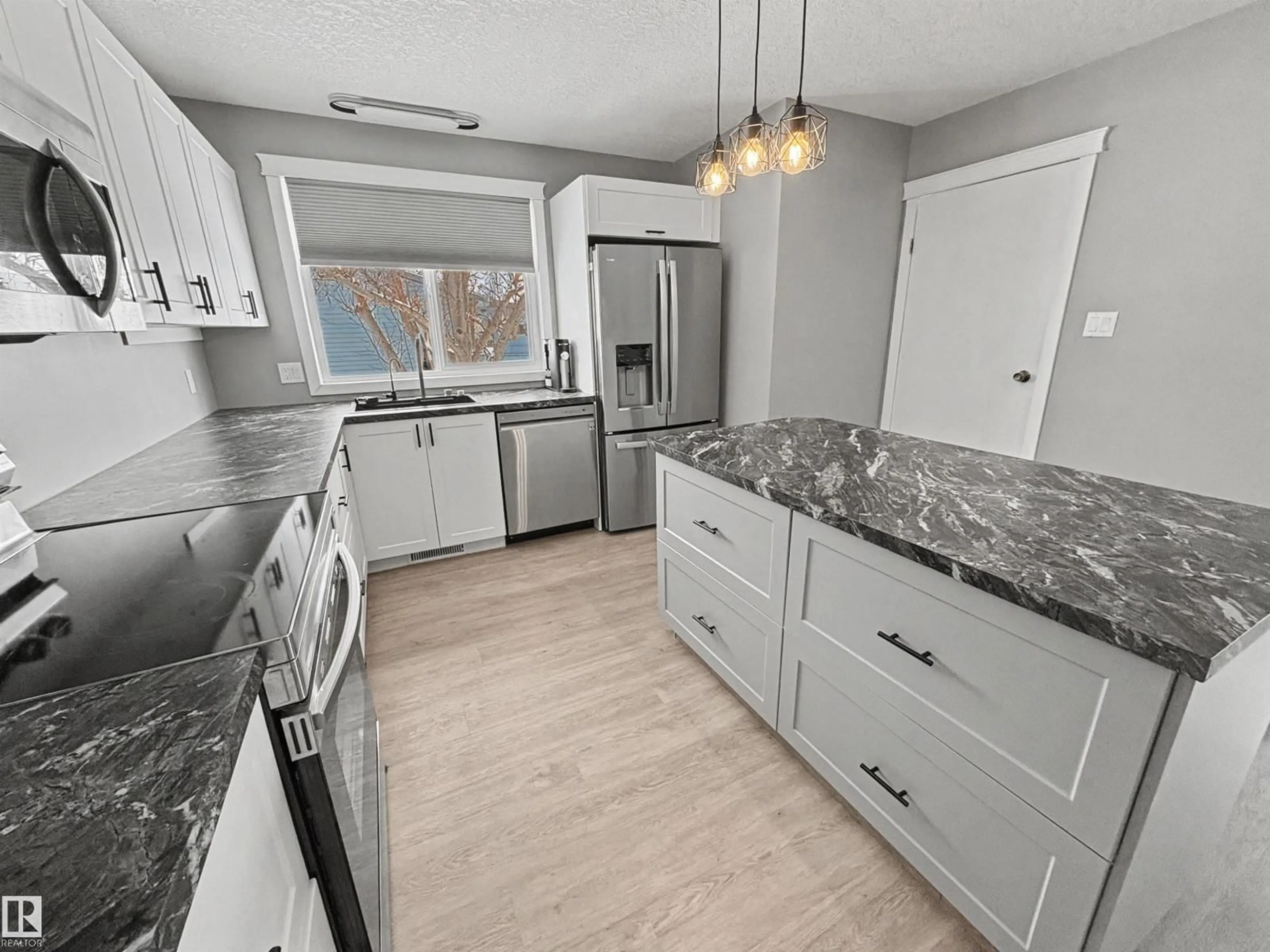 Open concept kitchen, unknown for 4110 48 ST, Bonnyville Town Alberta T9N1P4