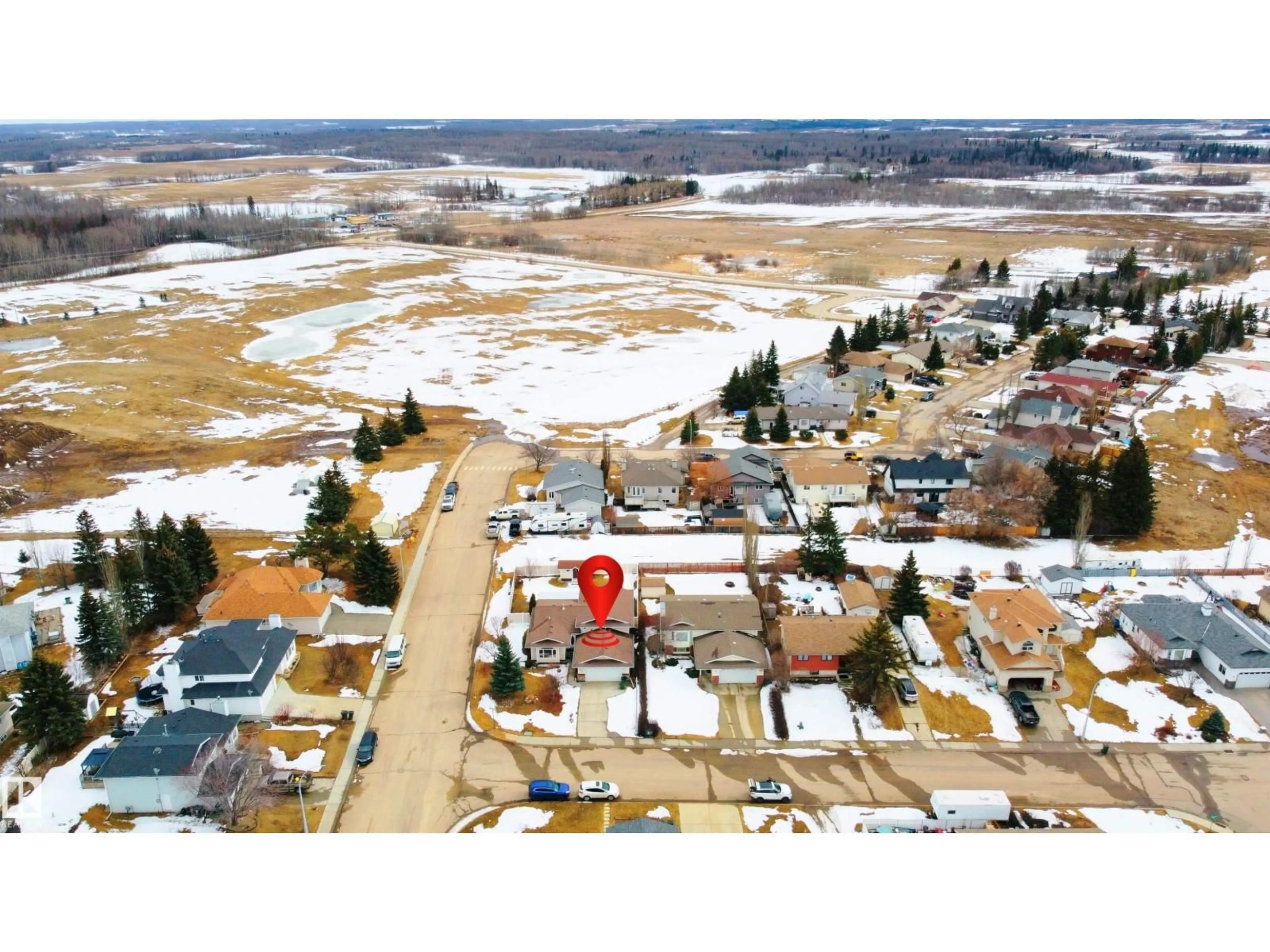 A pic from outside/outdoor area/front of a property/back of a property/a pic from drone, street for 4403 YEOMAN DR, Onoway Alberta T0E1V0