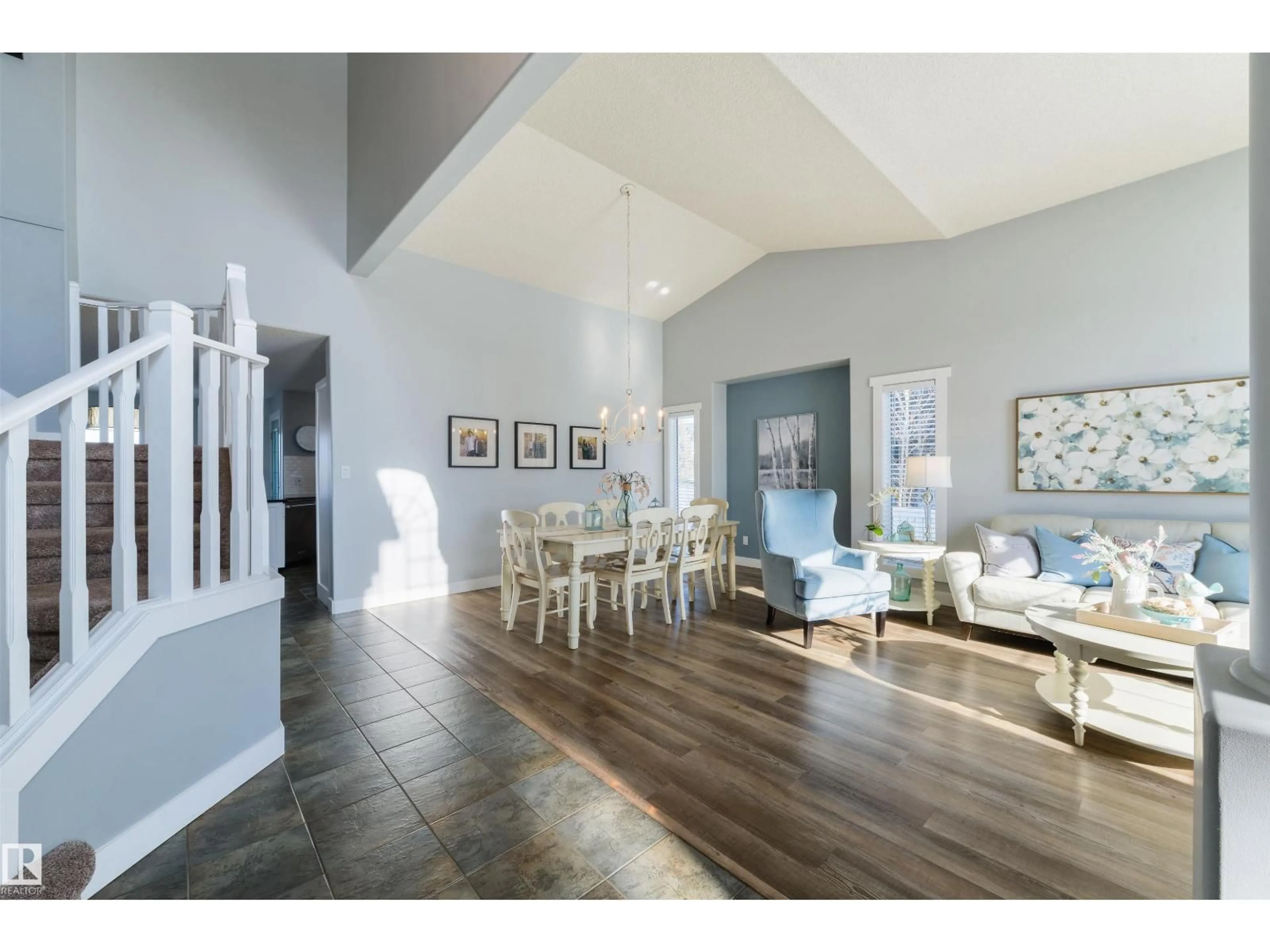 Unknown for 462 ORMSBY RD, Edmonton Alberta T5T6B1