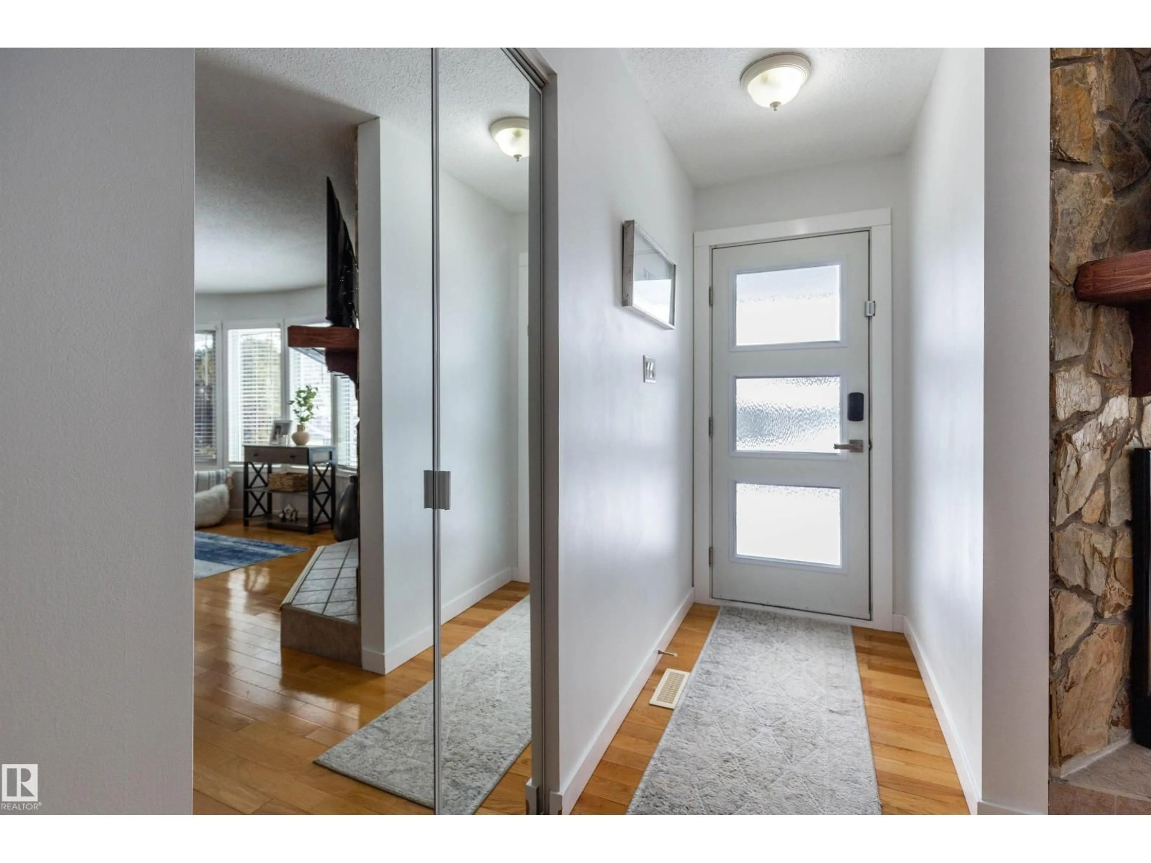 Indoor entryway for 30 GROVELAND RD, Sherwood Park Alberta T8A3G6