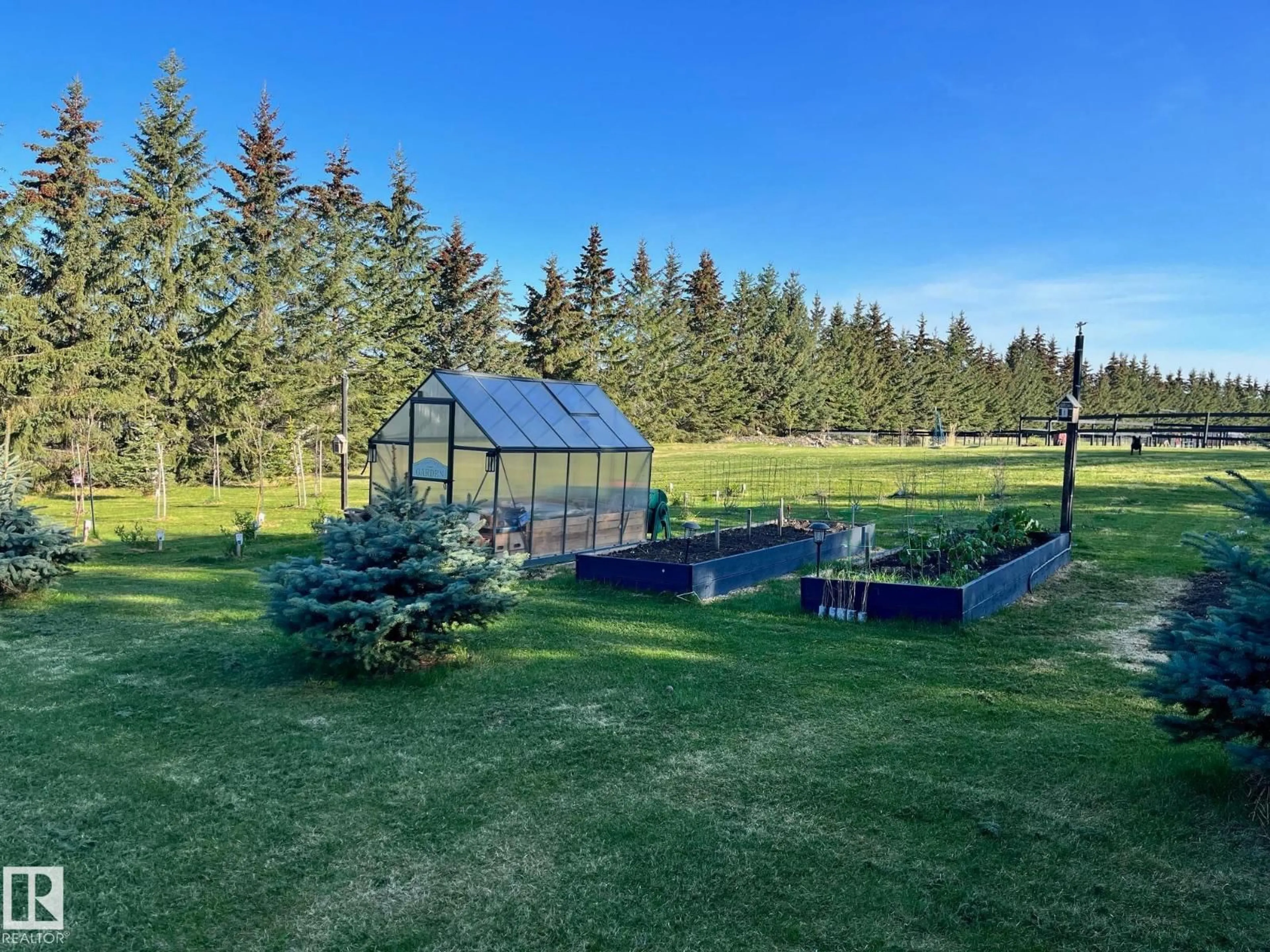 A pic from outside/outdoor area/front of a property/back of a property/a pic from drone, unknown for 275056 TWP ROAD 463, Rural Wetaskiwin County Alberta T0C1X0