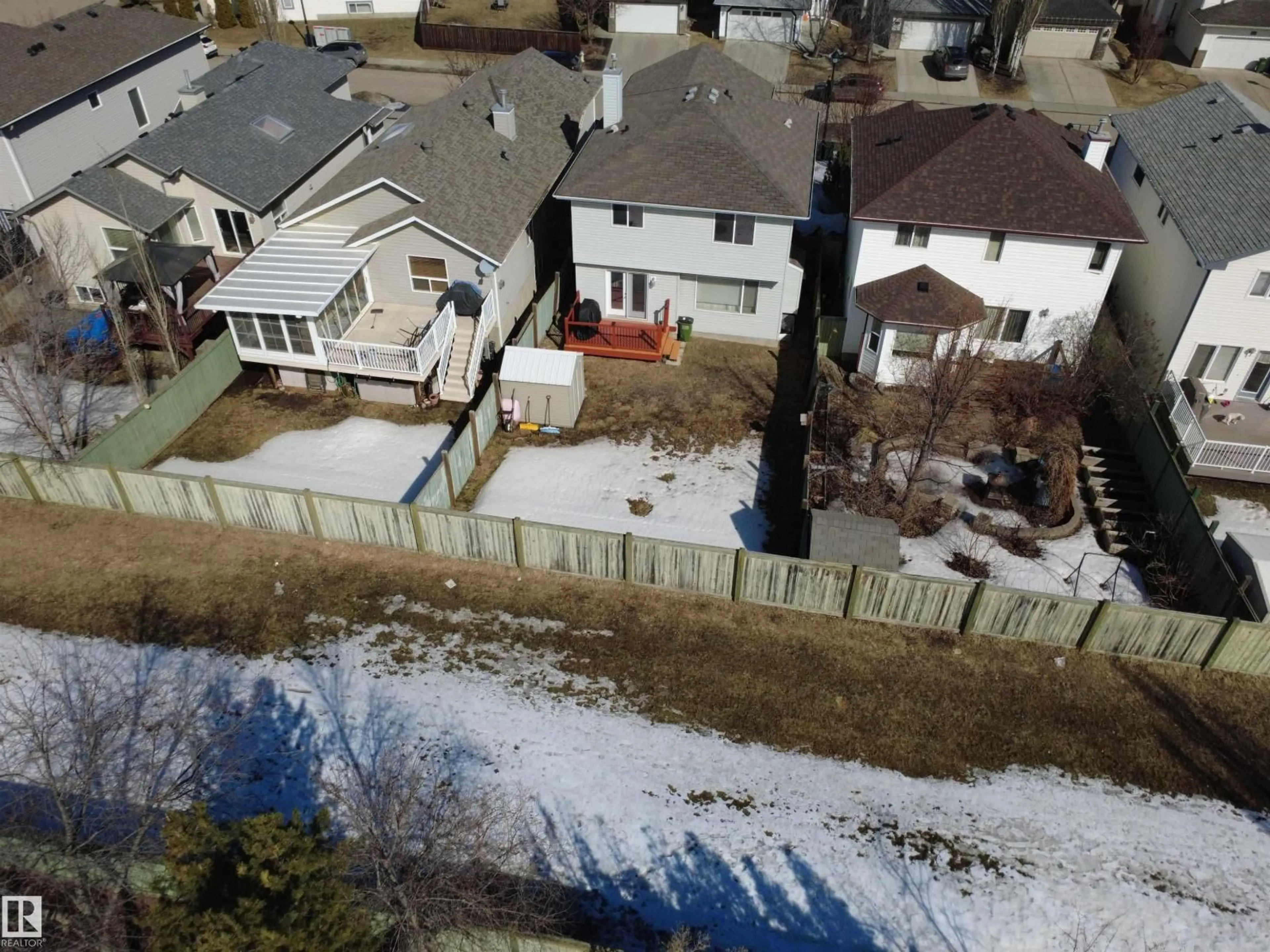 A pic from outside/outdoor area/front of a property/back of a property/a pic from drone, unknown for 21113 92A AV, Edmonton Alberta T5T6Z2