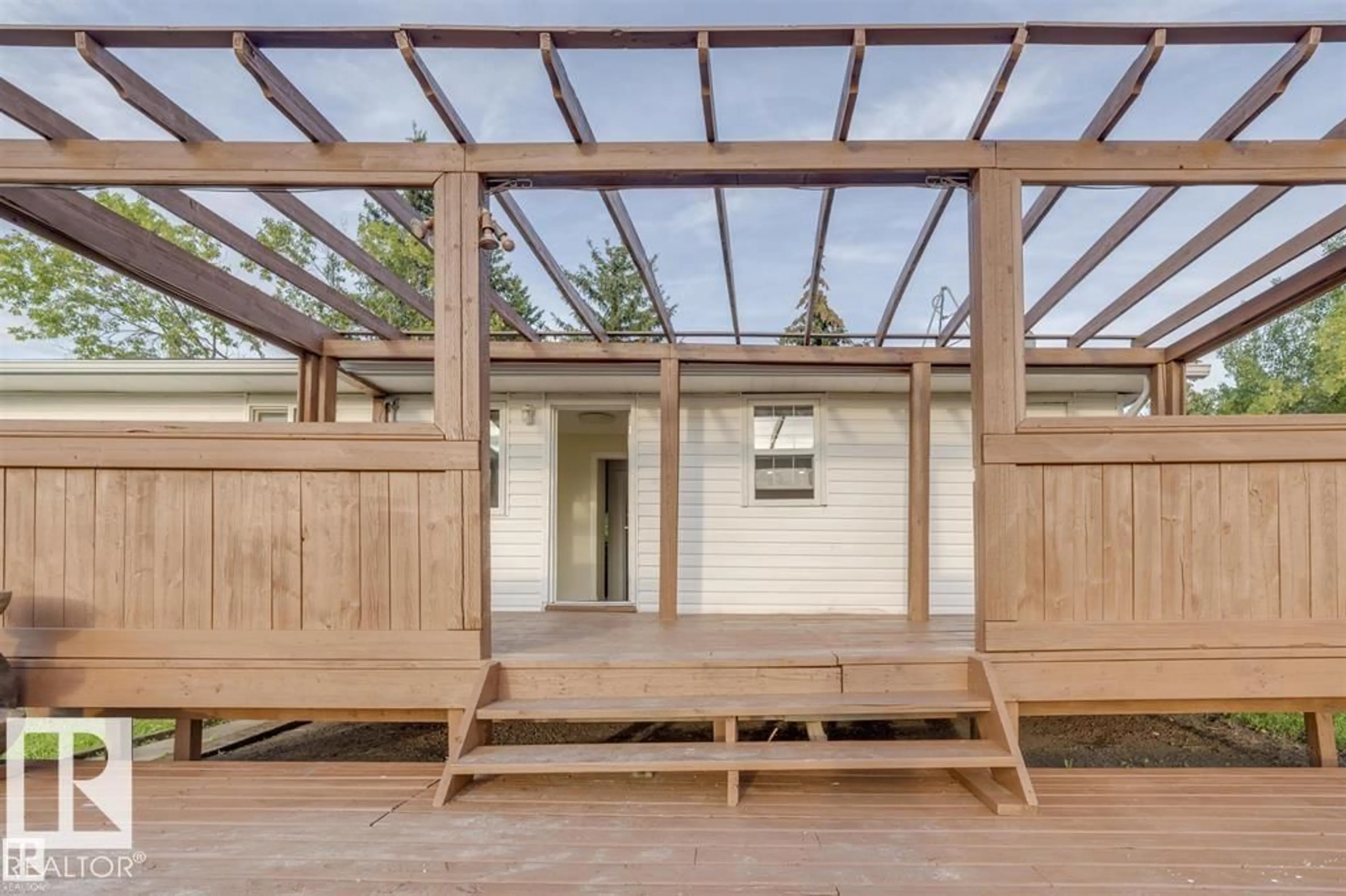 Patio, unknown for 52028 RGE ROAD 231, Rural Strathcona County Alberta T8B1A3