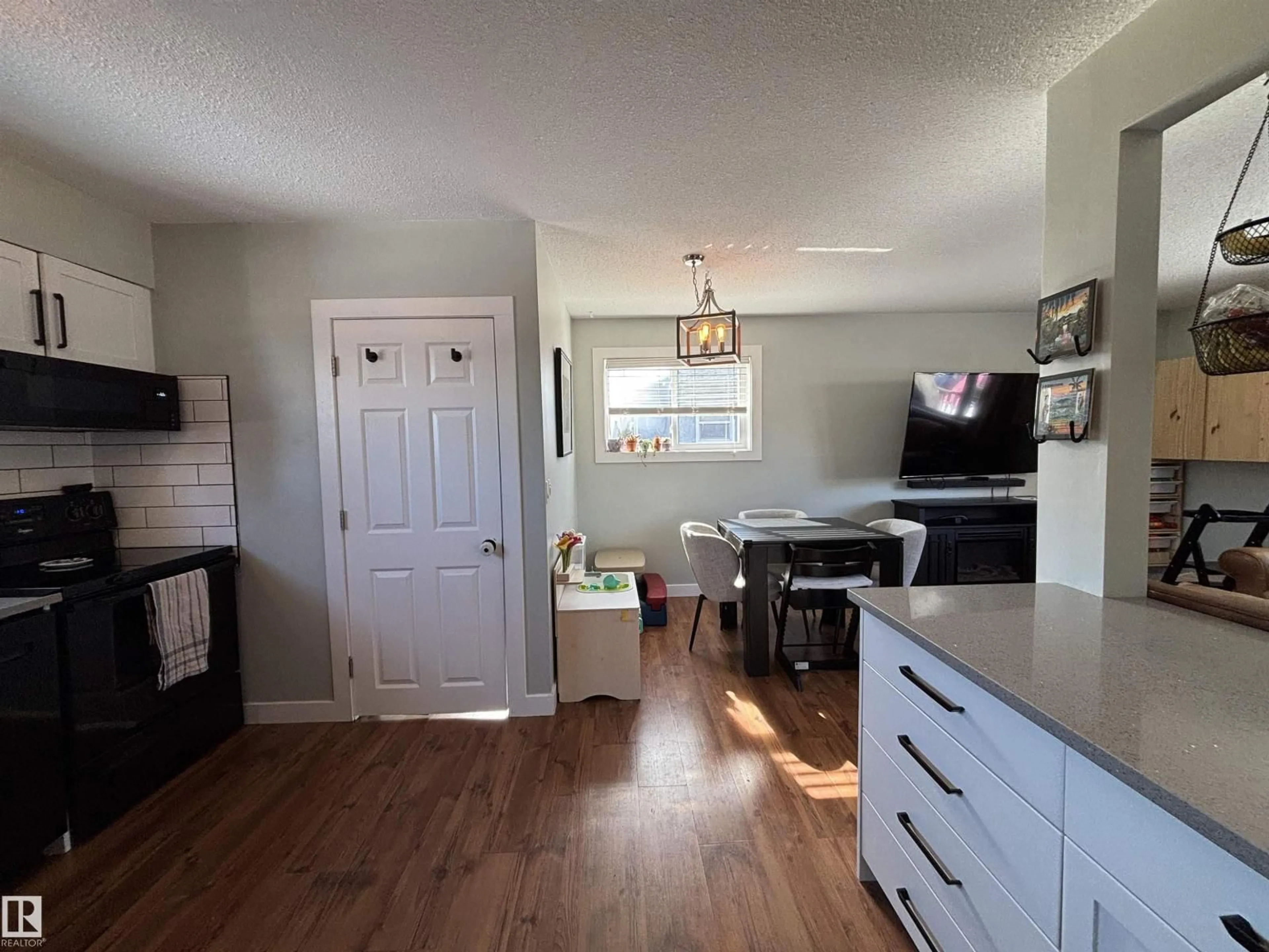 Unknown for 21 ELIZABETH DR, Fort Saskatchewan Alberta T8L2M4