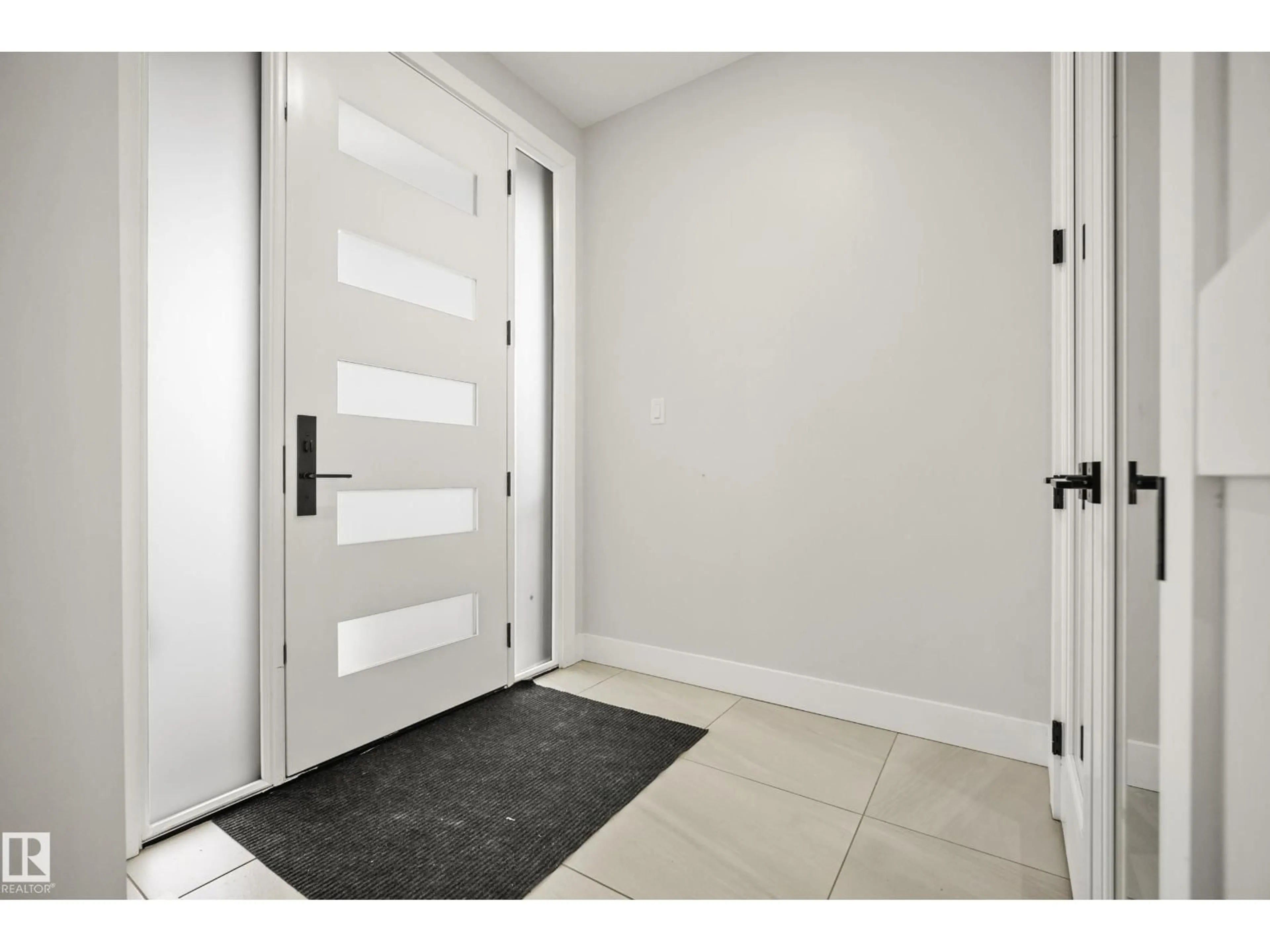 Indoor entryway for NW - 15031 10 ST, Edmonton Alberta T5Y4C8