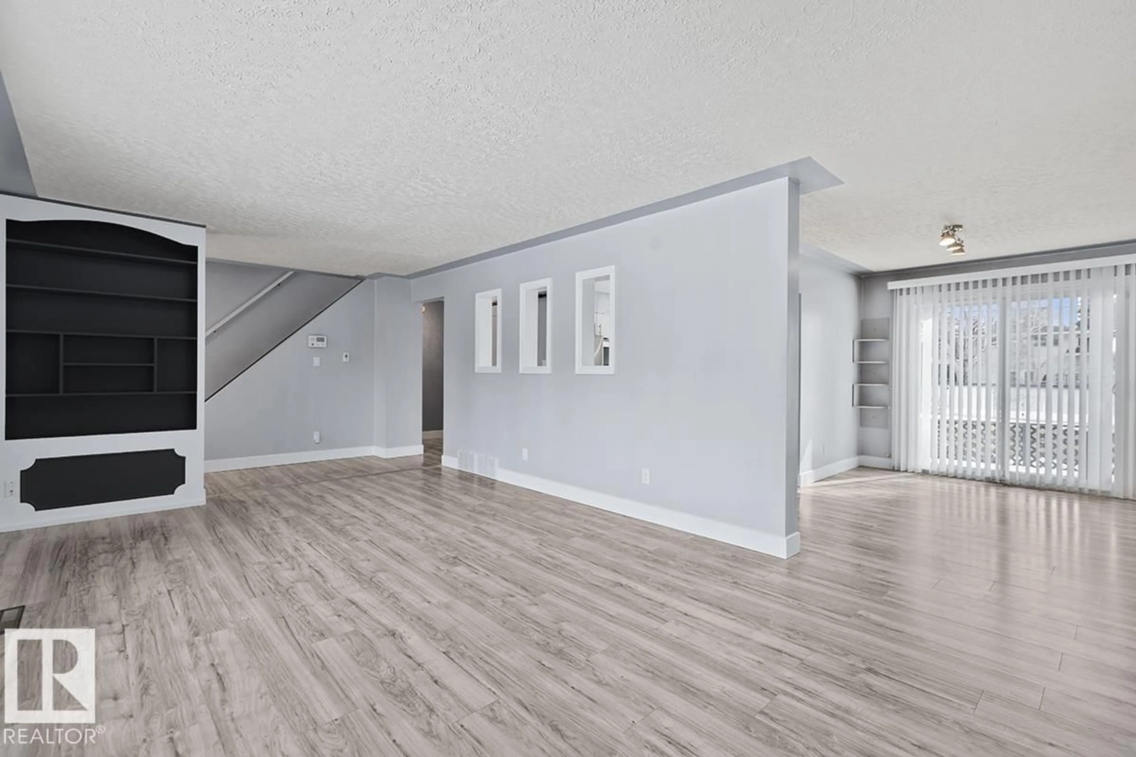 A pic of a room for NW - 11507 44A AV, Edmonton Alberta T6J1A2