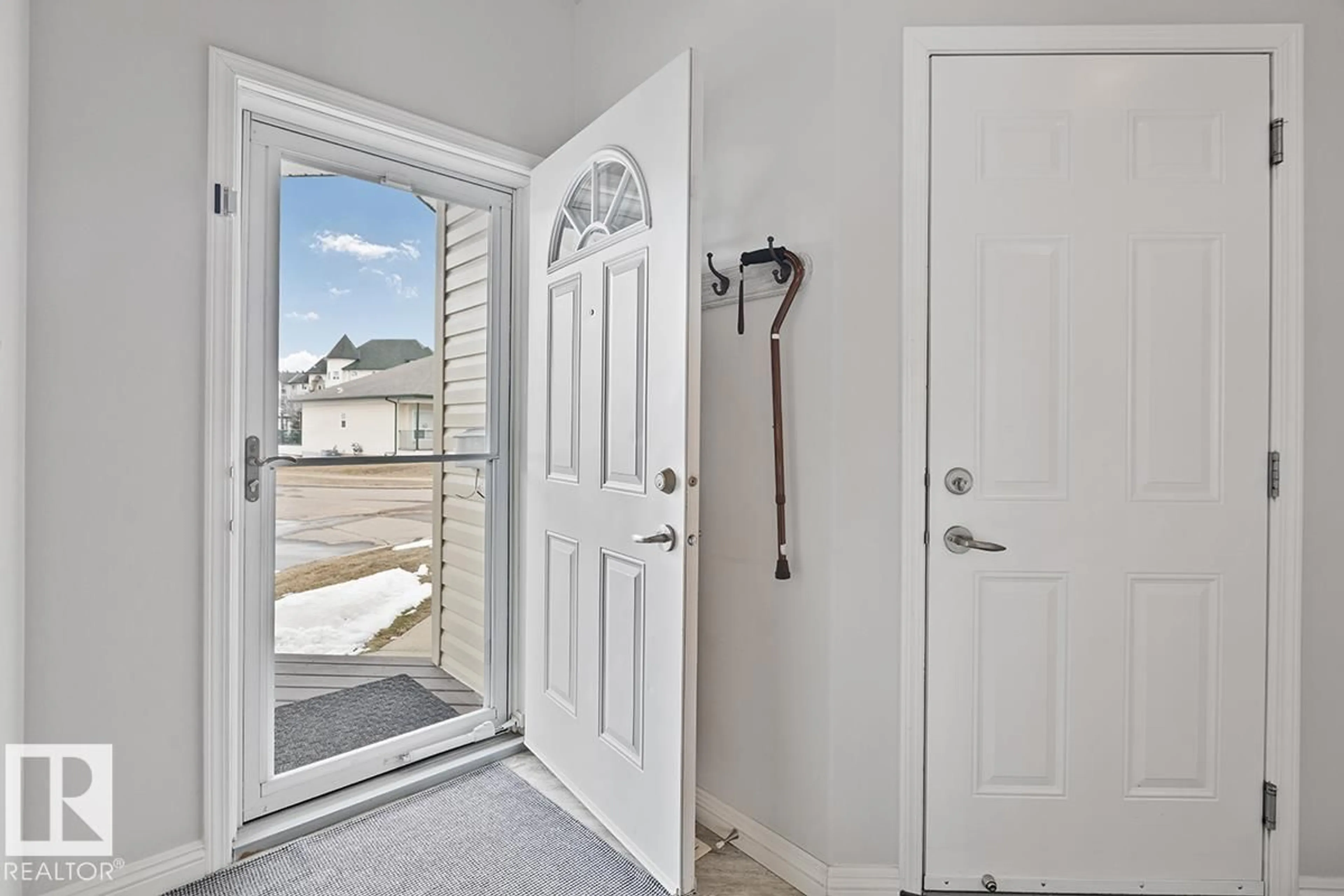 Indoor entryway for #25 - 13615 34 ST, Edmonton Alberta T5A0B3