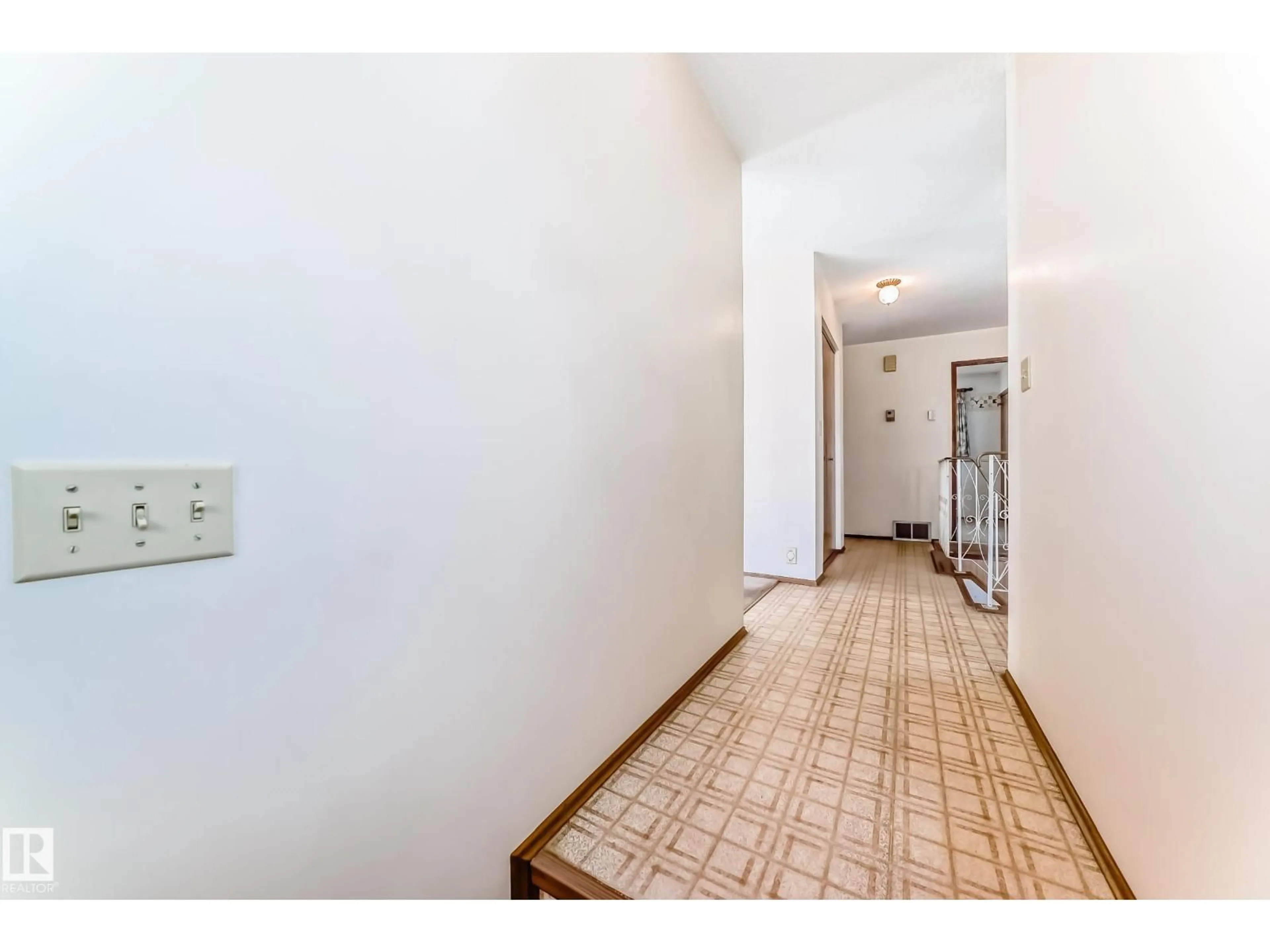 Unknown for NW - 14237 22A ST, Edmonton Alberta T5Y1E2