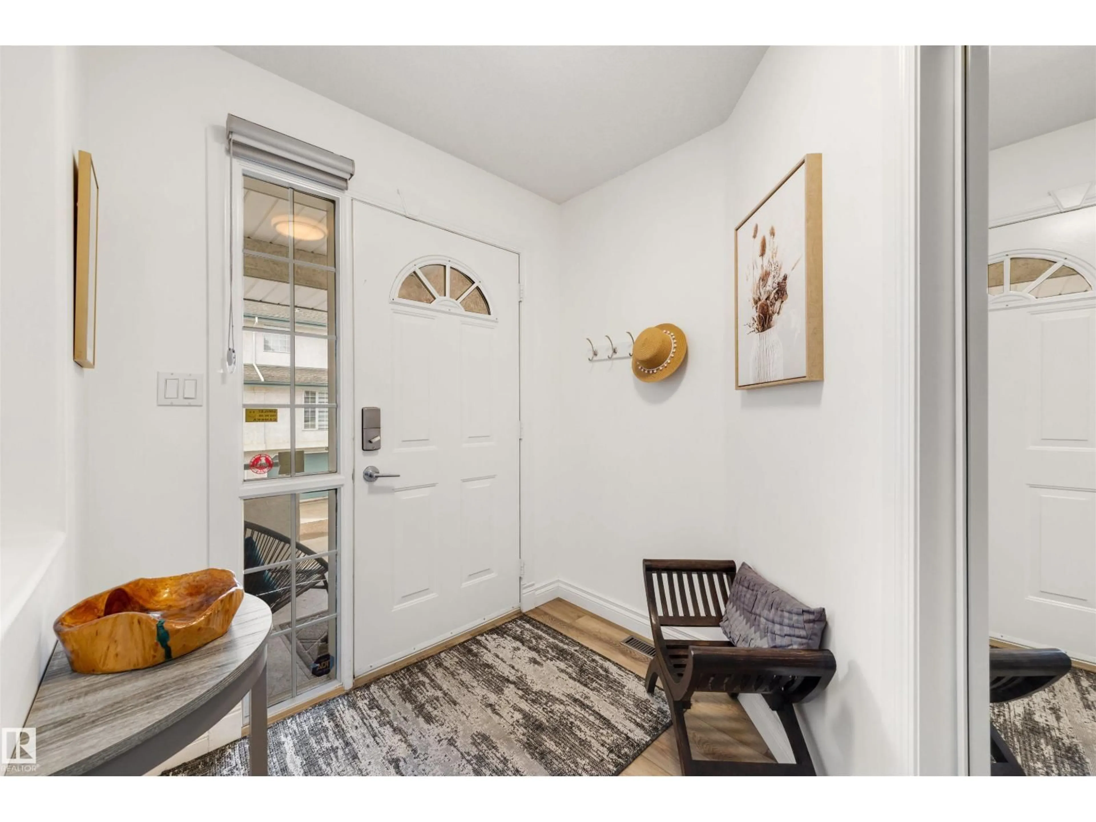 Indoor entryway for #23 - 882 RYAN PL, Edmonton Alberta T6R2K9