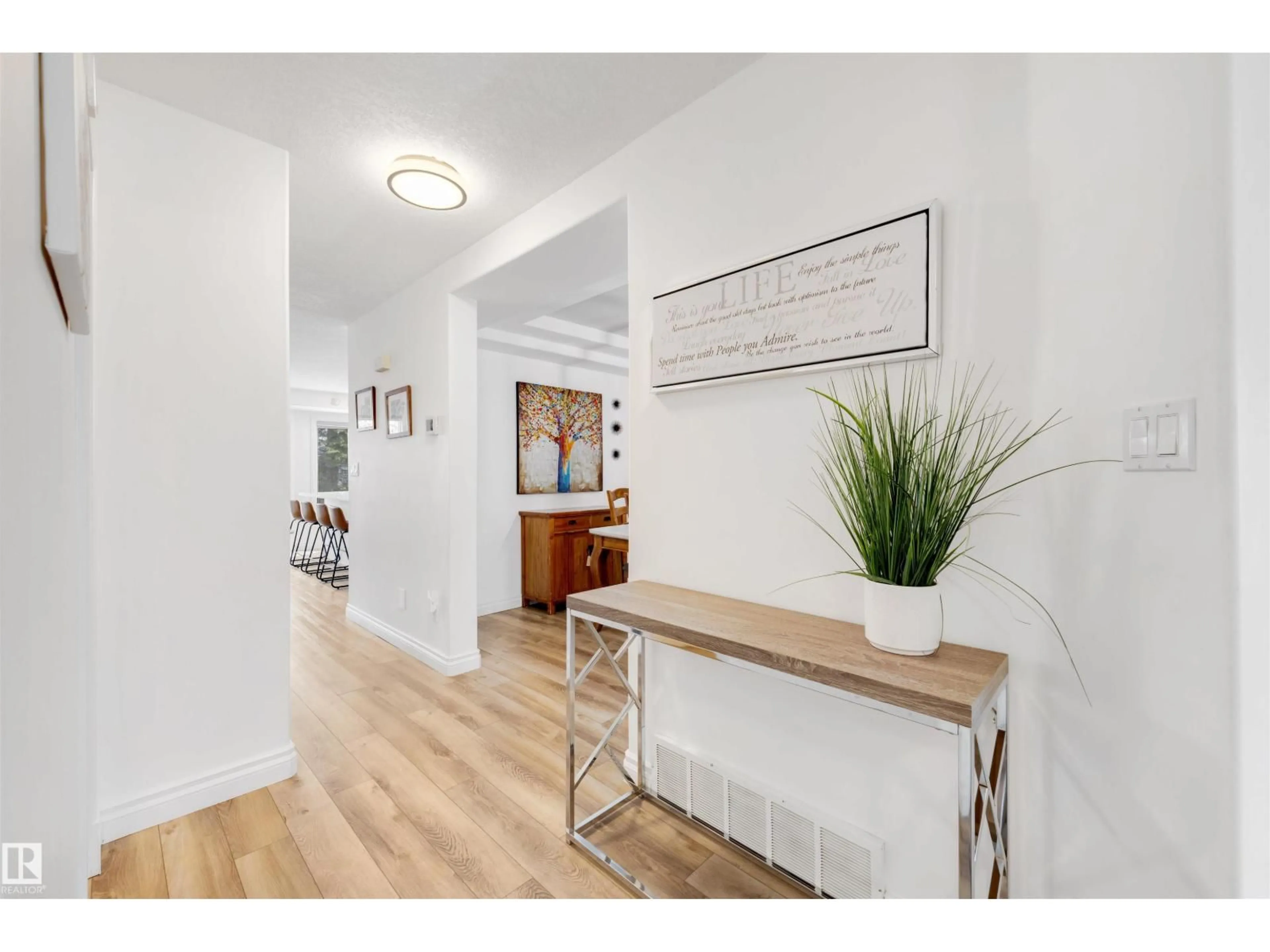 Indoor entryway for #23 - 882 RYAN PL, Edmonton Alberta T6R2K9