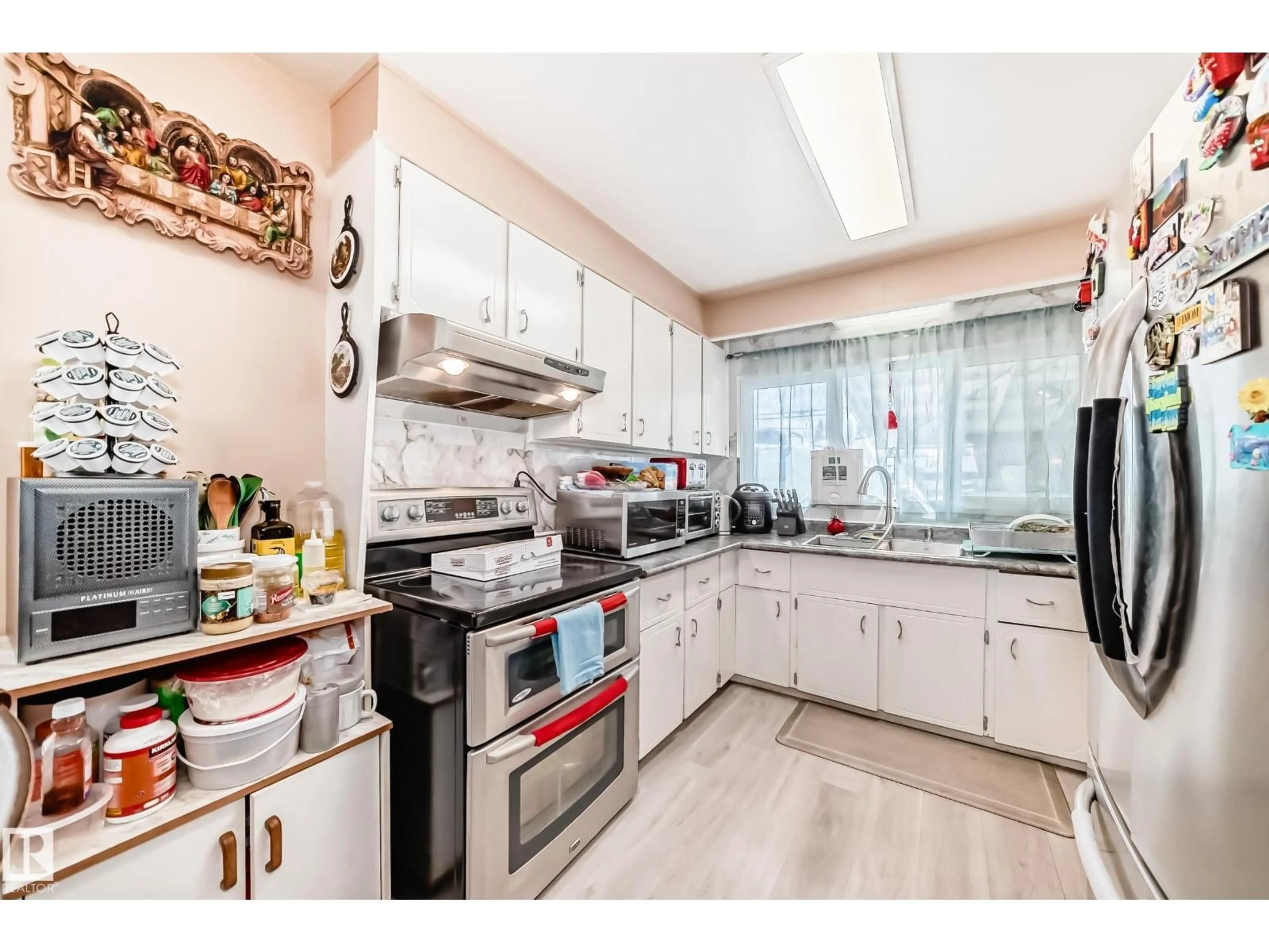 Standard kitchen, unknown for 16305 107A AVE, Edmonton Alberta T5P0Z4