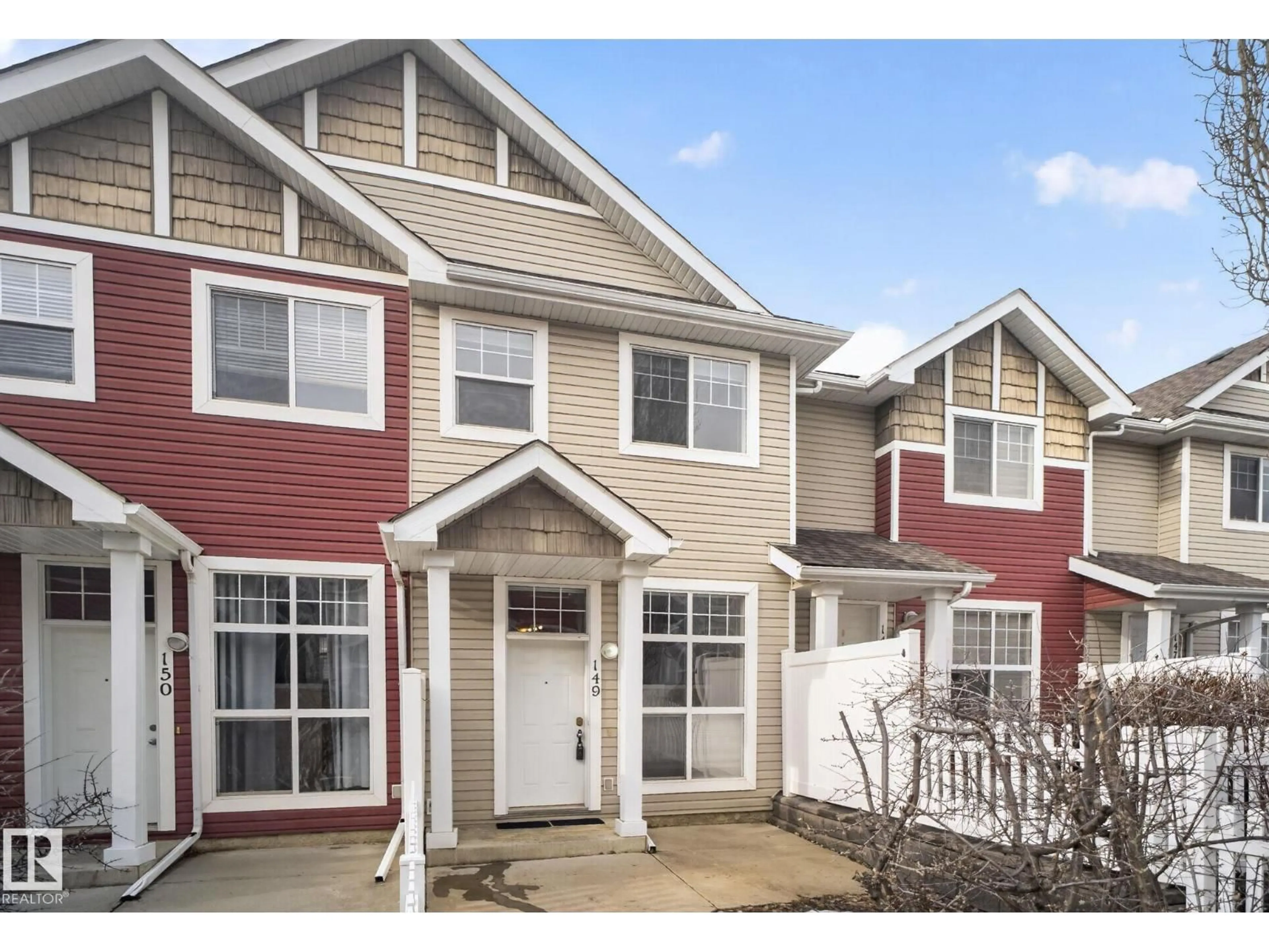 Home with vinyl exterior material, street for #149 - 5604 199 ST, Edmonton Alberta T6M2Z9
