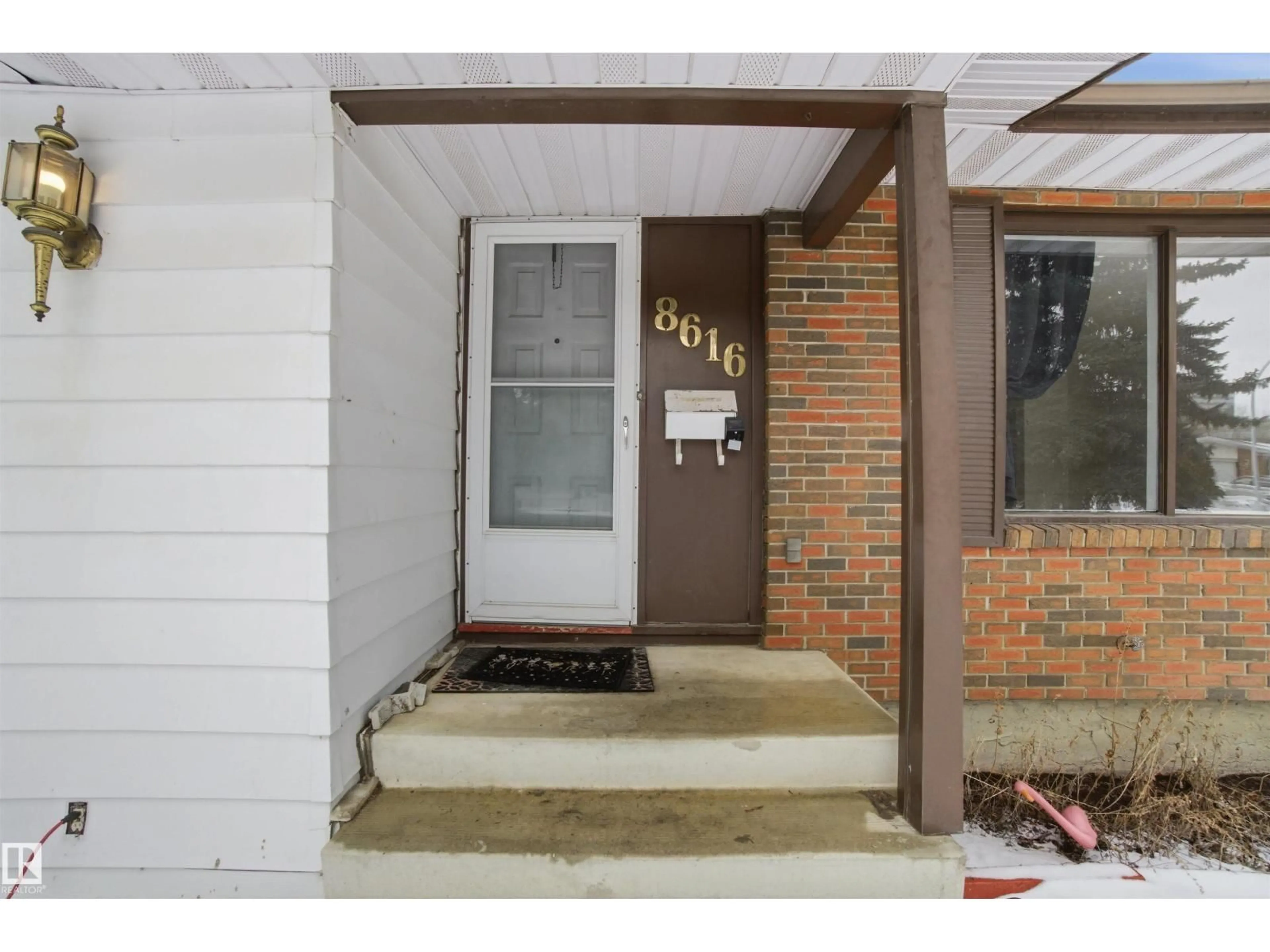 Indoor entryway for NW - 8616 179 ST, Edmonton Alberta T5T0X3