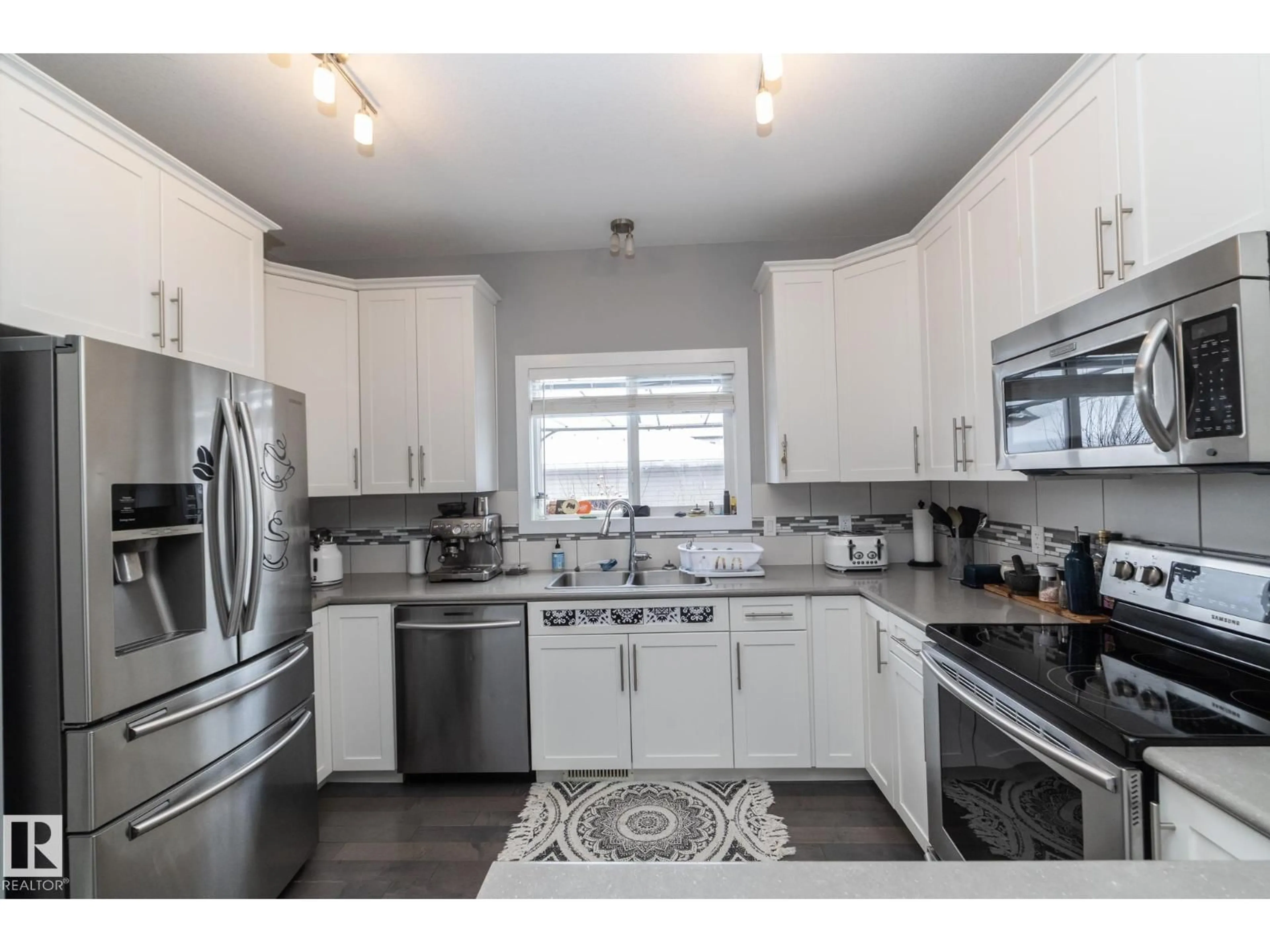 Open concept kitchen, unknown for 7359 179 AV, Edmonton Alberta T5Z0M7