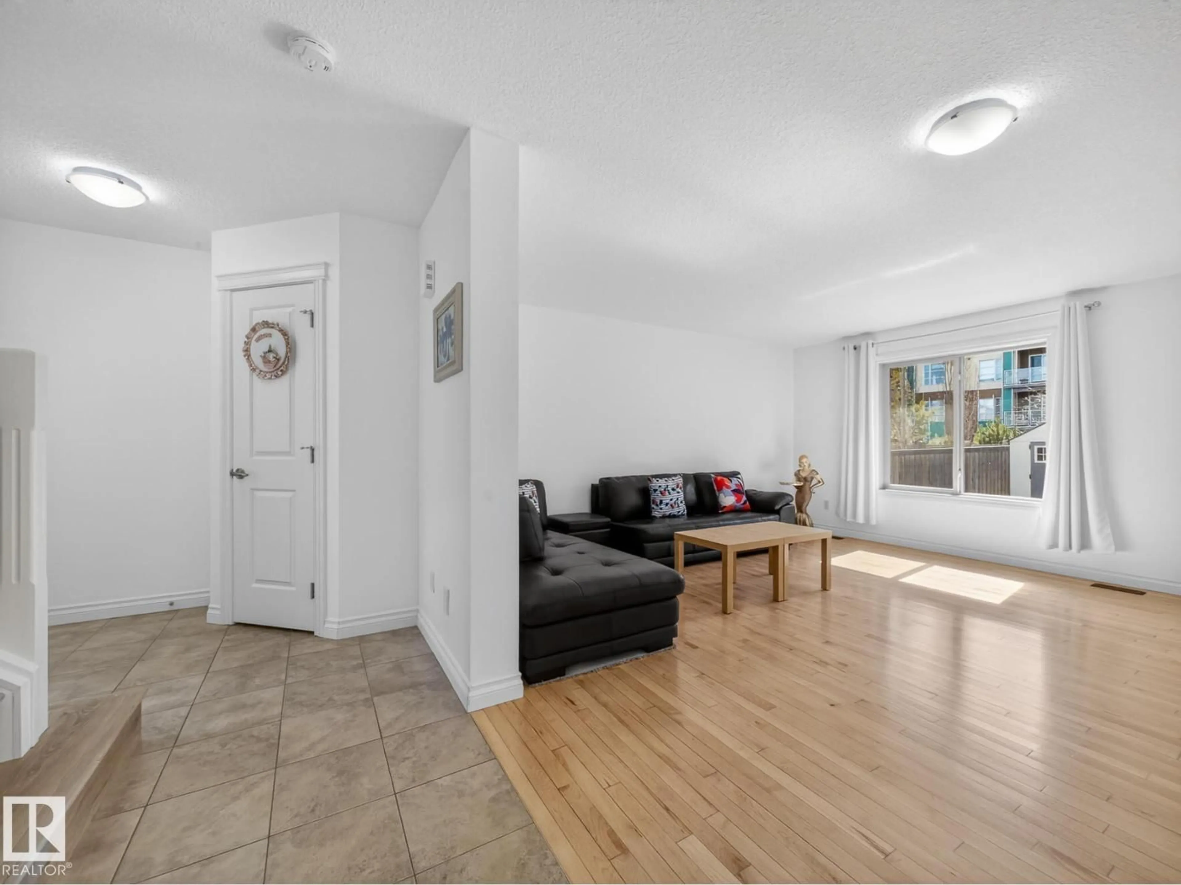 Living room with furniture, unknown for 718 ADAMS WY, Edmonton Alberta T6R5K2