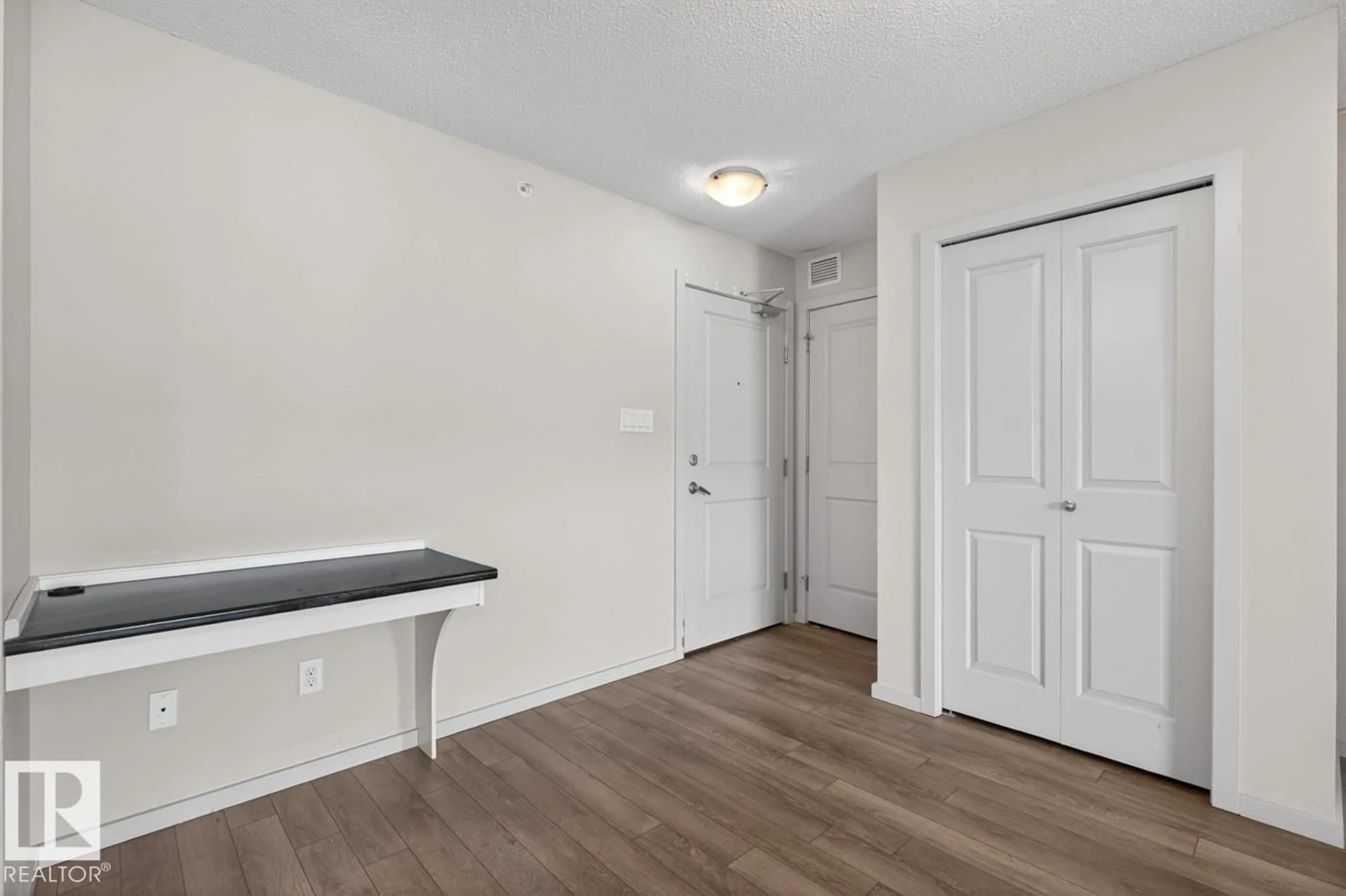 Indoor entryway for 390 - 426 WINDERMERE RD, Edmonton Alberta T6W0R1
