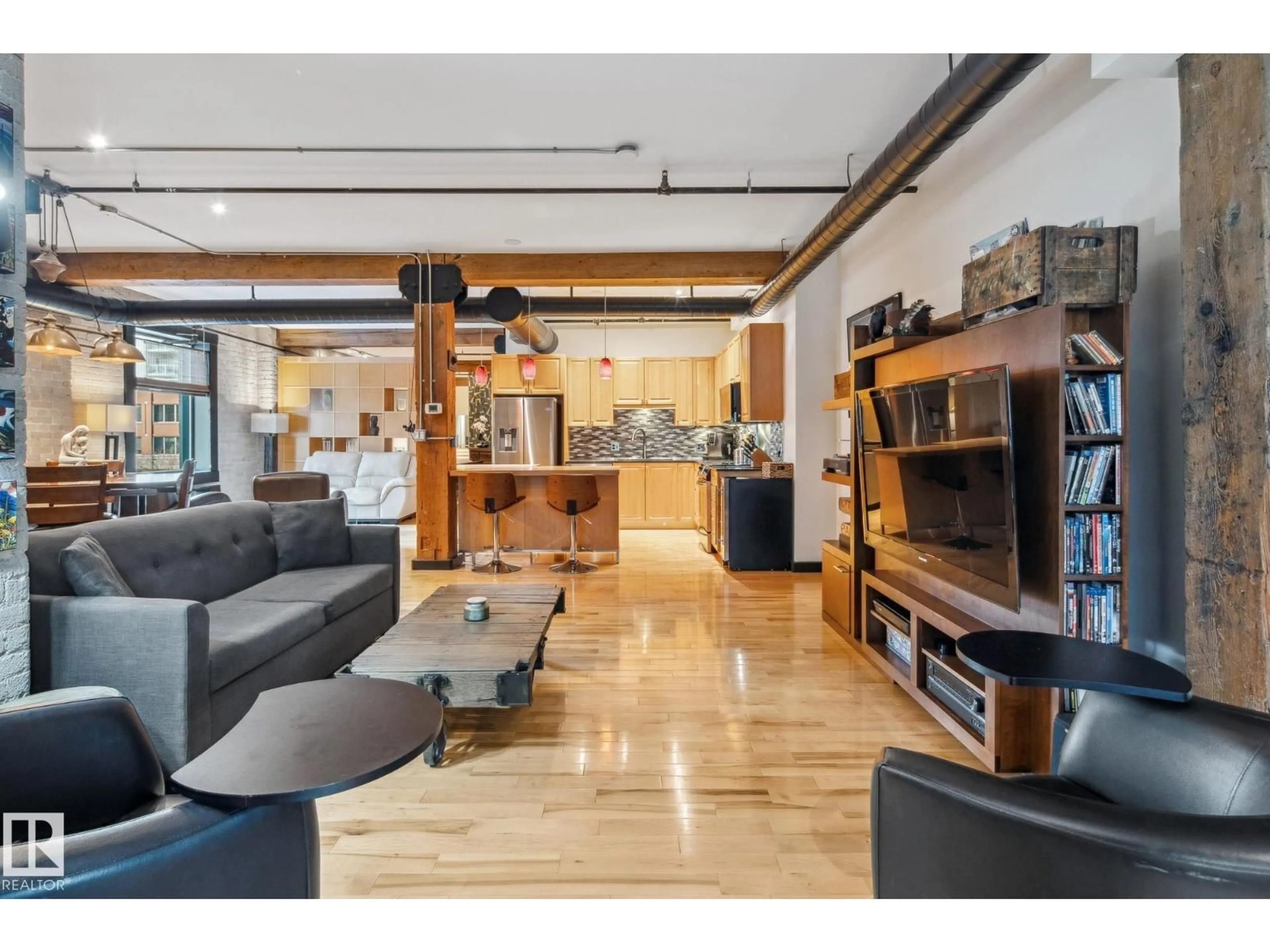 Lobby for #302 - 10169 104 ST, Edmonton Alberta T5J1A5