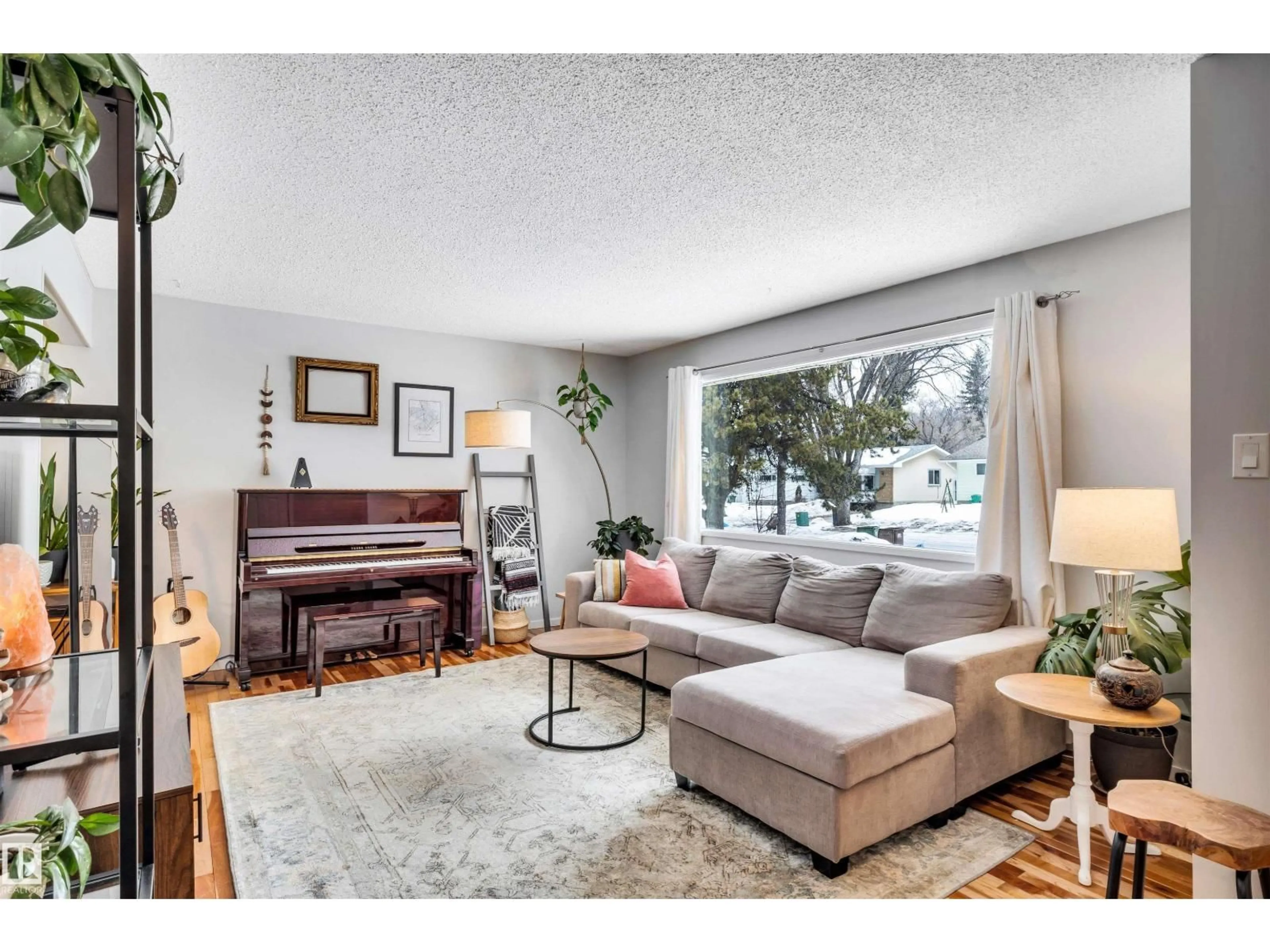 Living room with furniture, unknown for 9 BROADVIEW CR, St. Albert Alberta T8N0B1