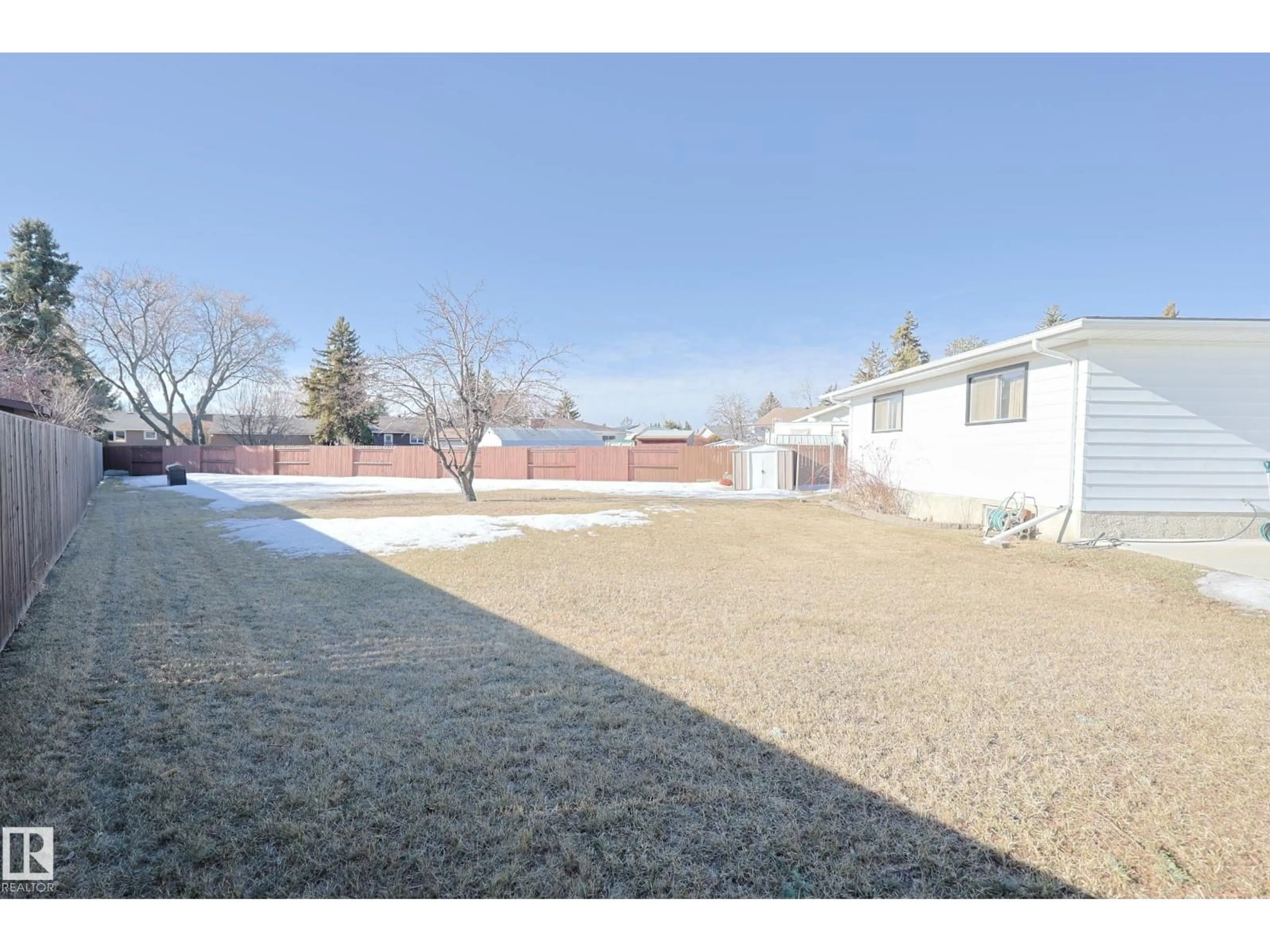 Unknown for 18419 91 AV, Edmonton Alberta T5T1N8