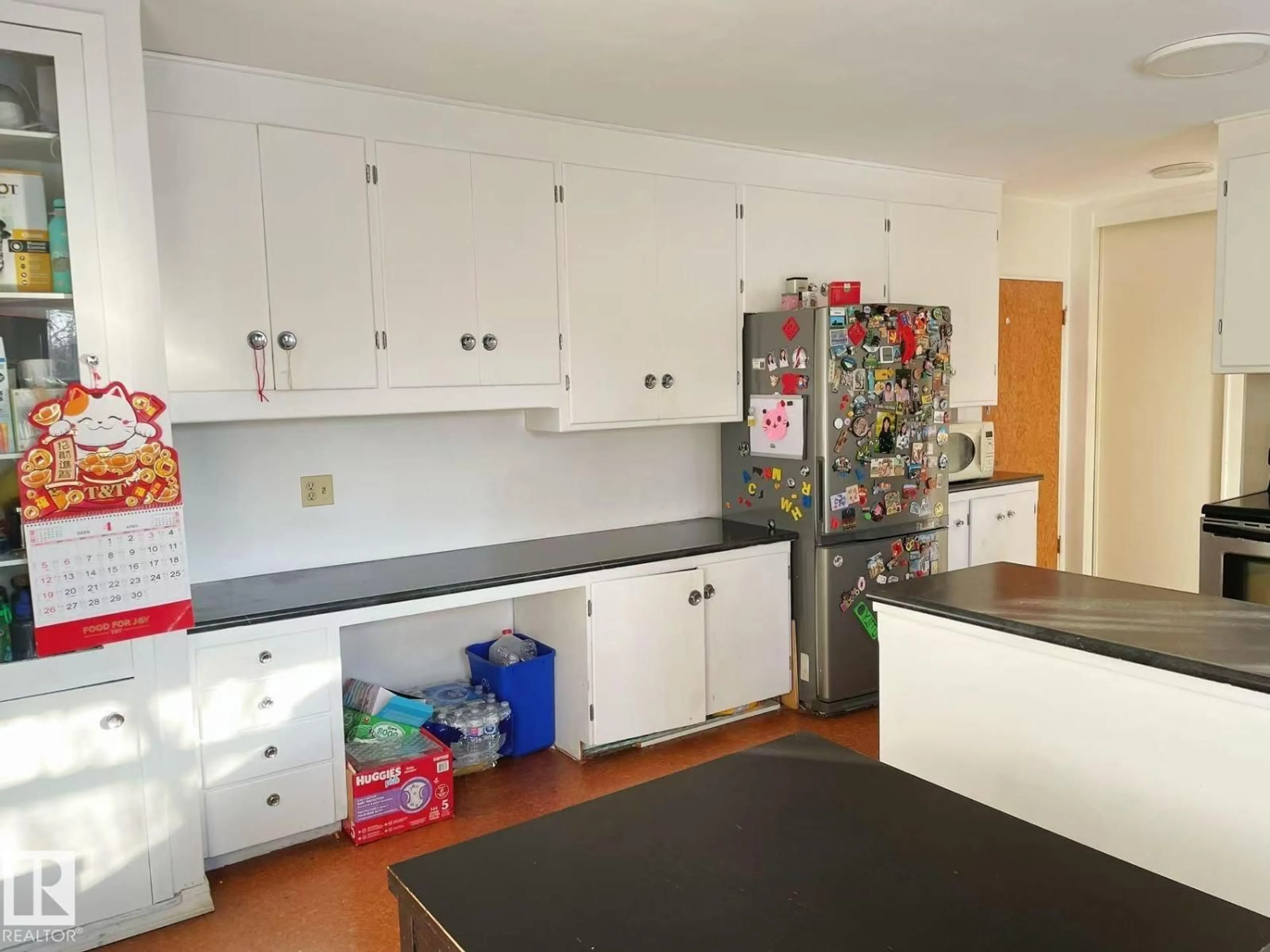 Standard kitchen, unknown for 7634 119 ST, Edmonton Alberta T6G1W3