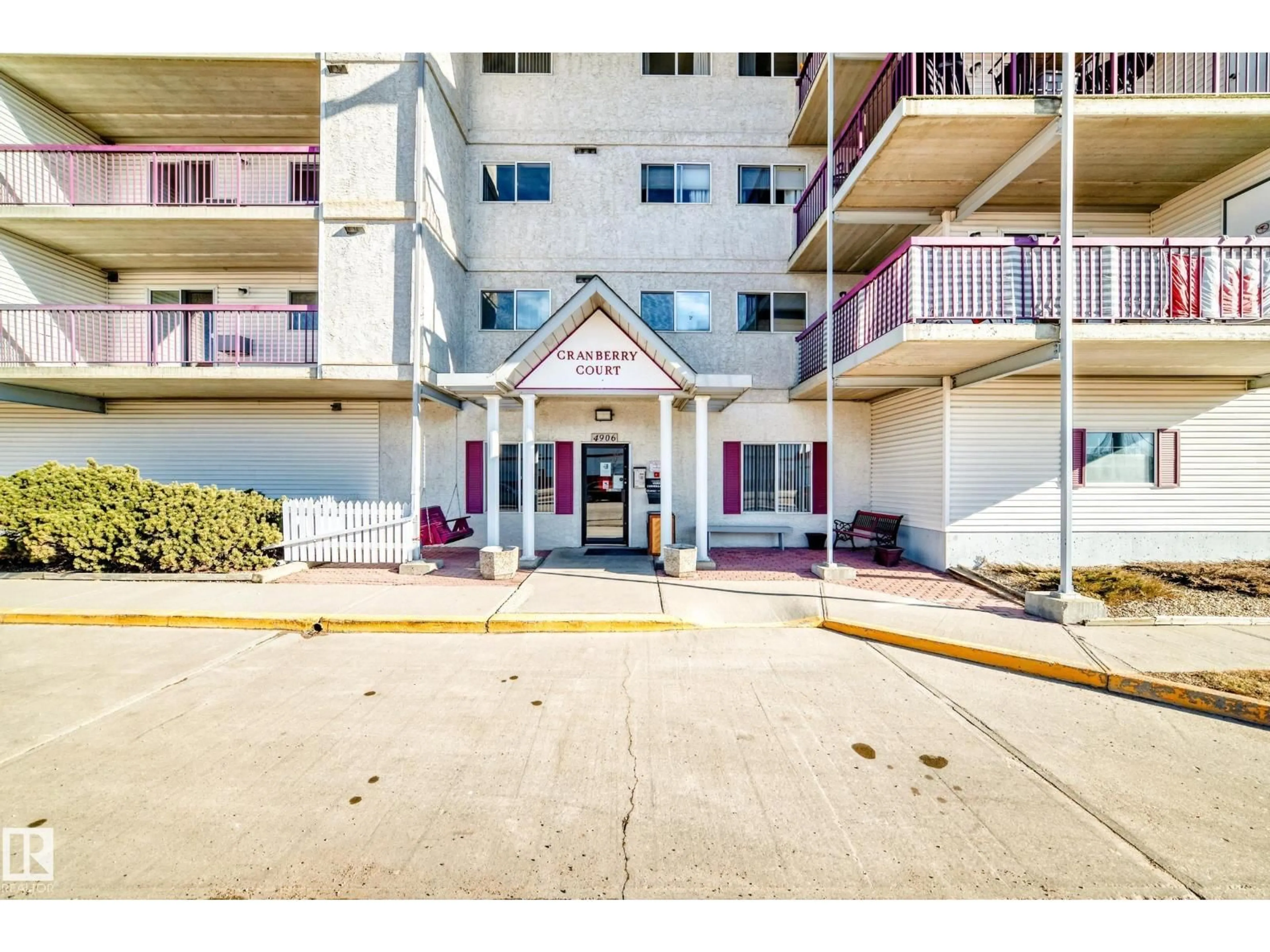 Unknown for #301 - 4906 47 AV, Leduc Alberta T9E6H7