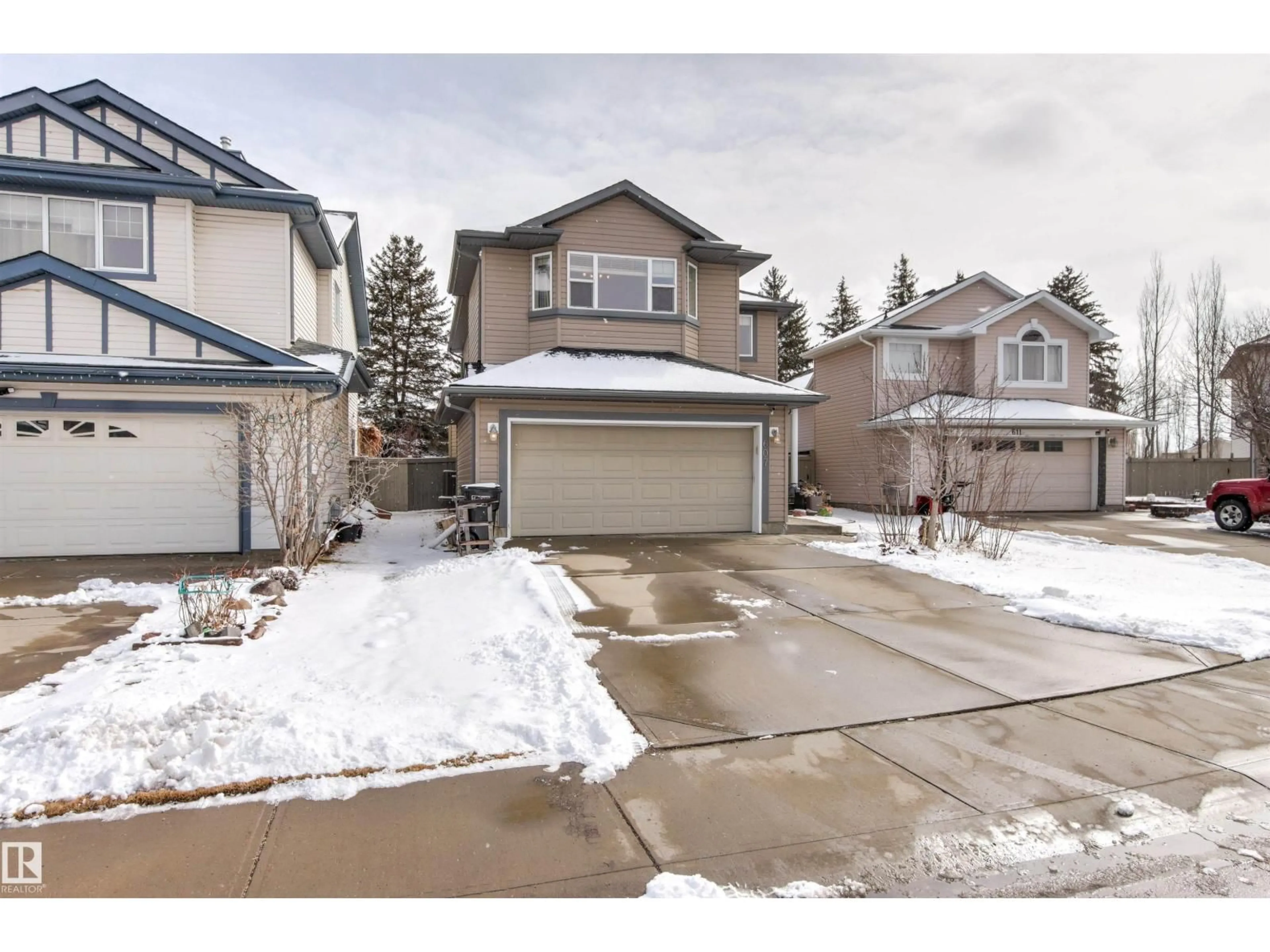 A pic from outside/outdoor area/front of a property/back of a property/a pic from drone, street for 607 77 ST, Edmonton Alberta T6X0A1