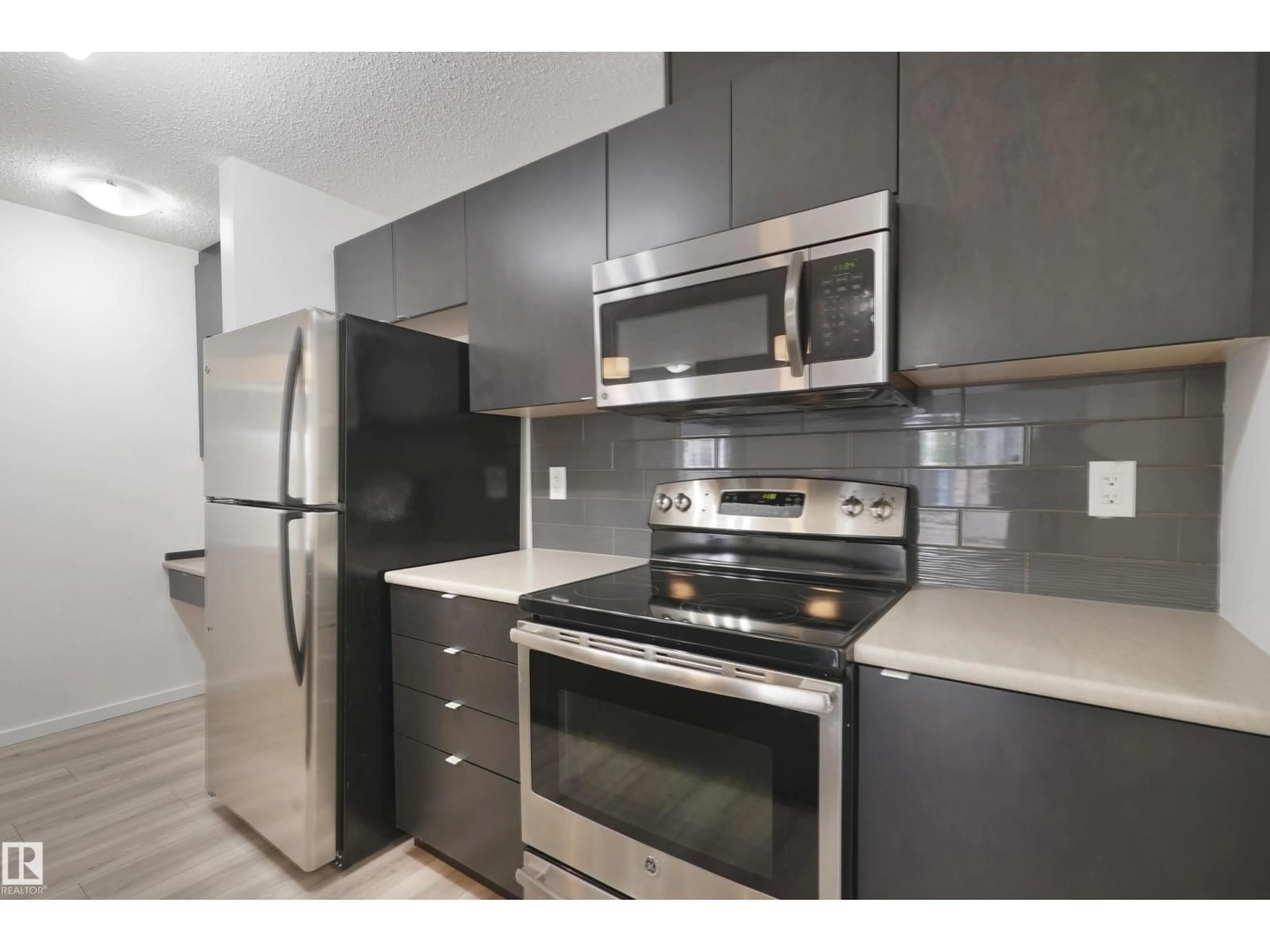 Standard kitchen, unknown for 114 - 3357 16A AV, Edmonton Alberta T6T0V4