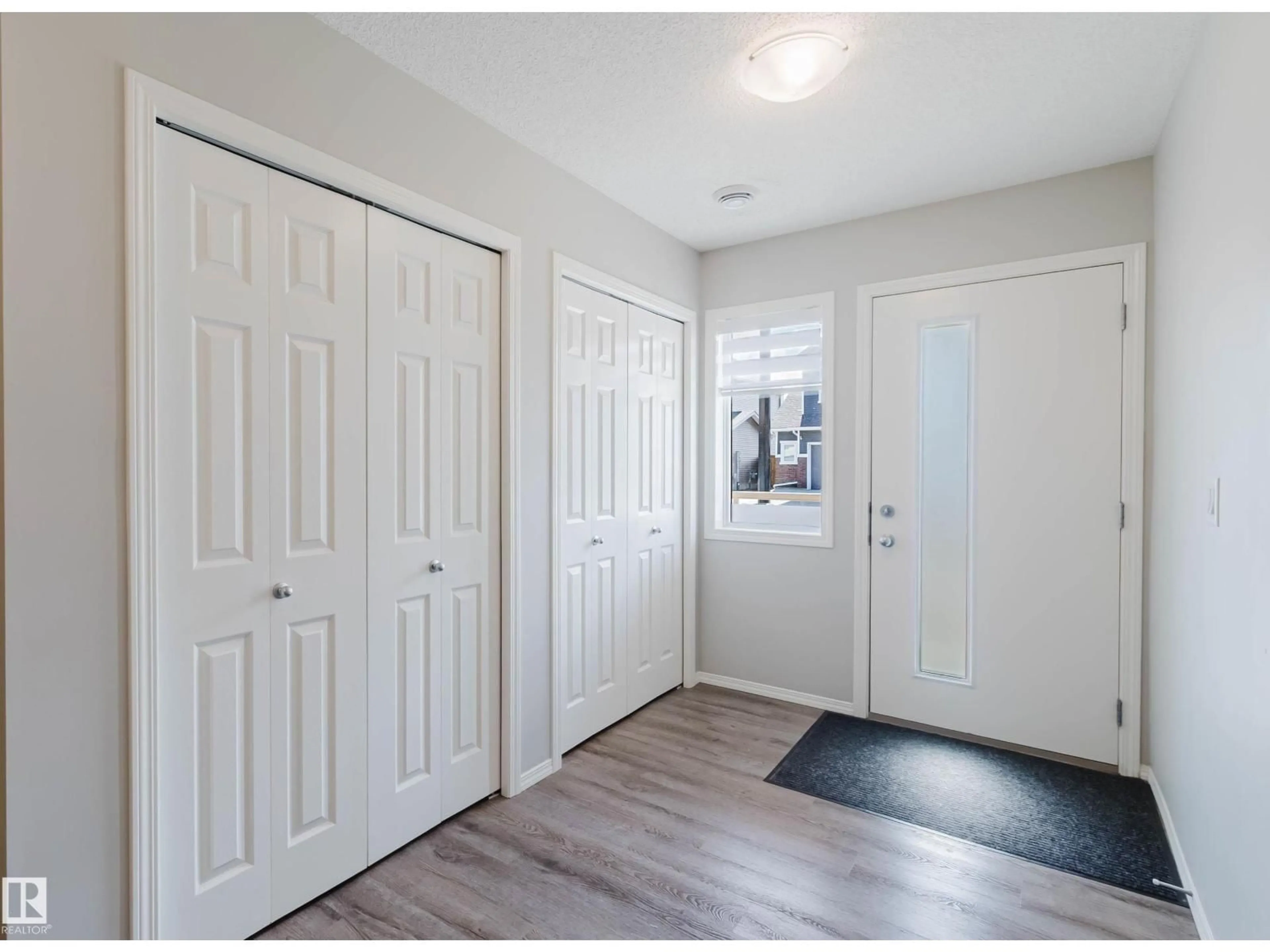 Indoor entryway for SW - 17268 9B AV, Edmonton Alberta T6W3V5