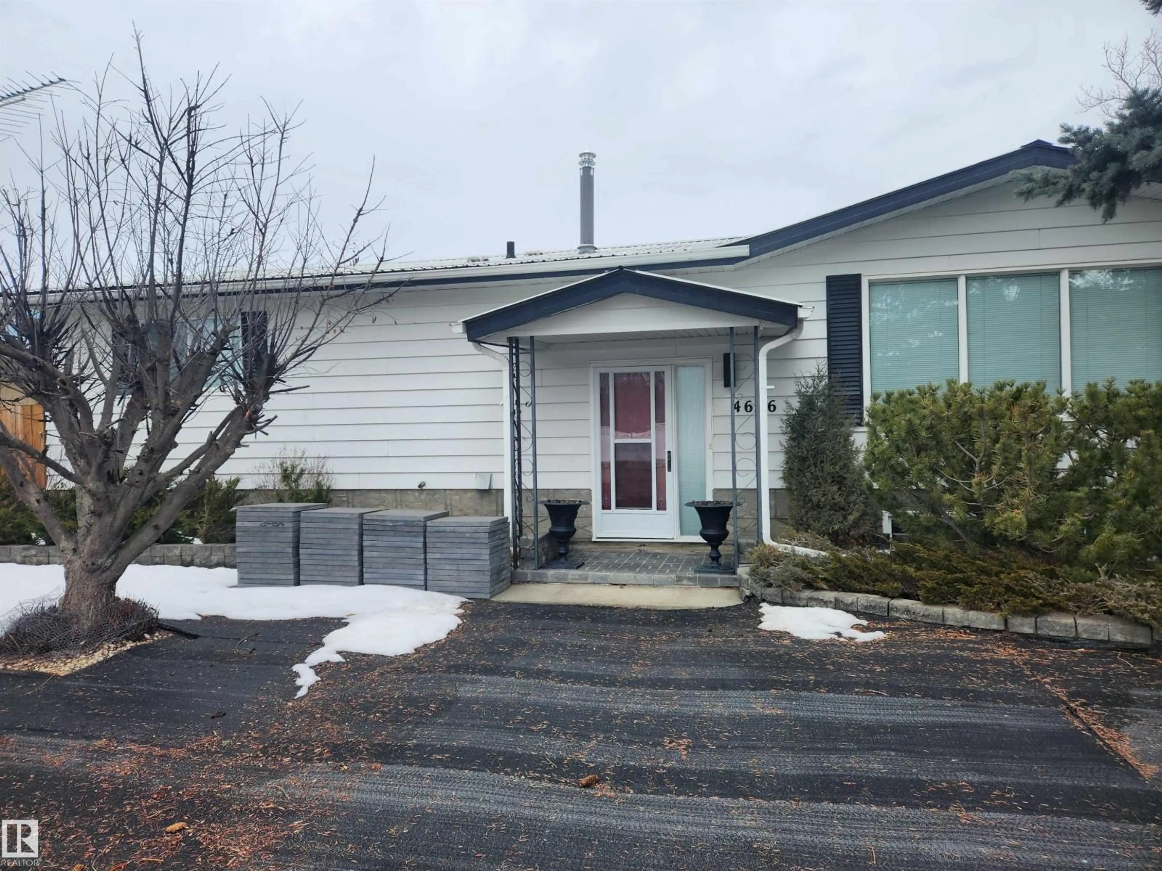 Unknown for 4636 46 AV, Evansburg Alberta T0E0T0