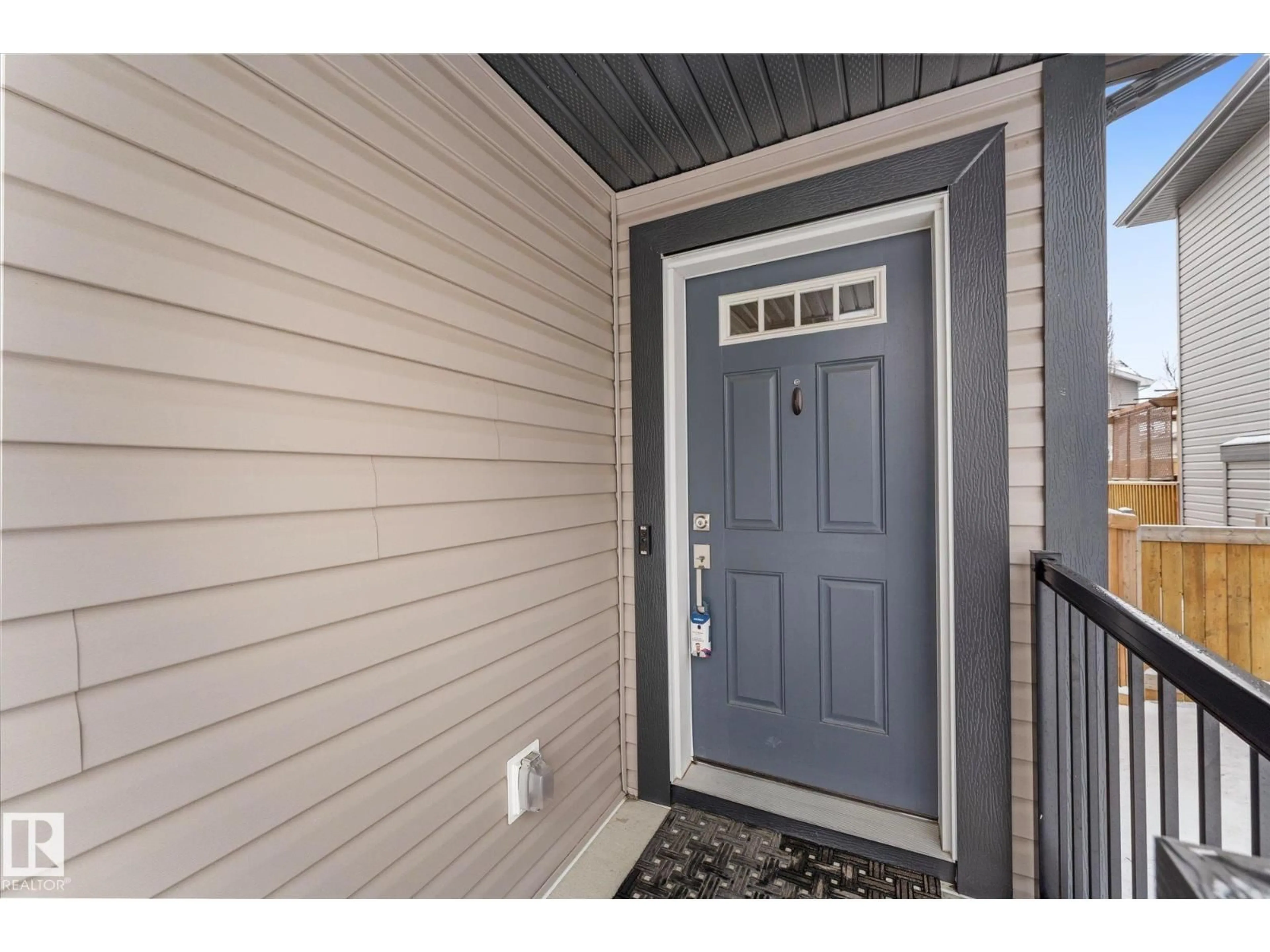 Indoor entryway for 13 SPRING LI, Spruce Grove Alberta T7X0V1