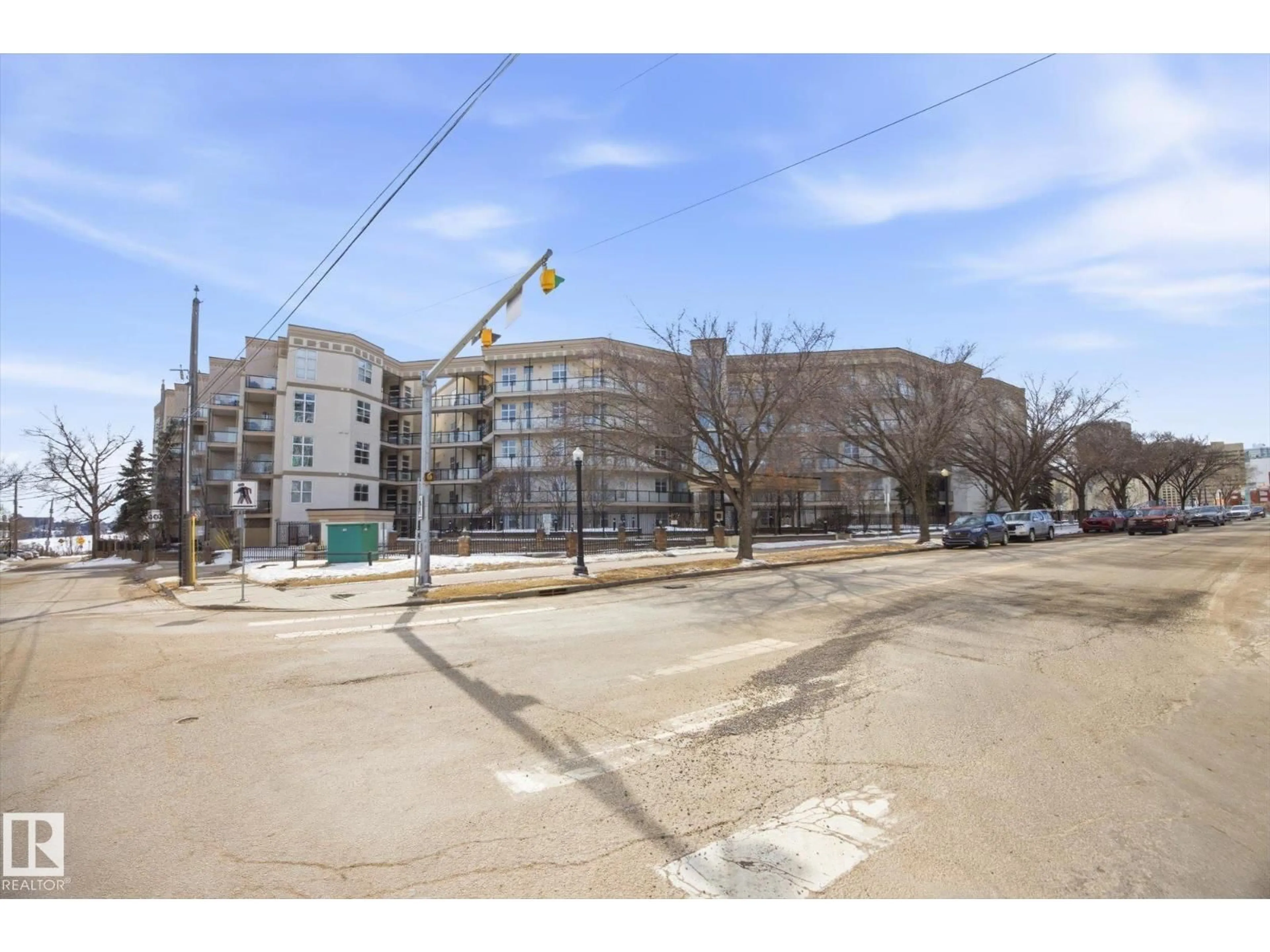 Parking for #514 - 9507 101 AV, Edmonton Alberta T6H4R1