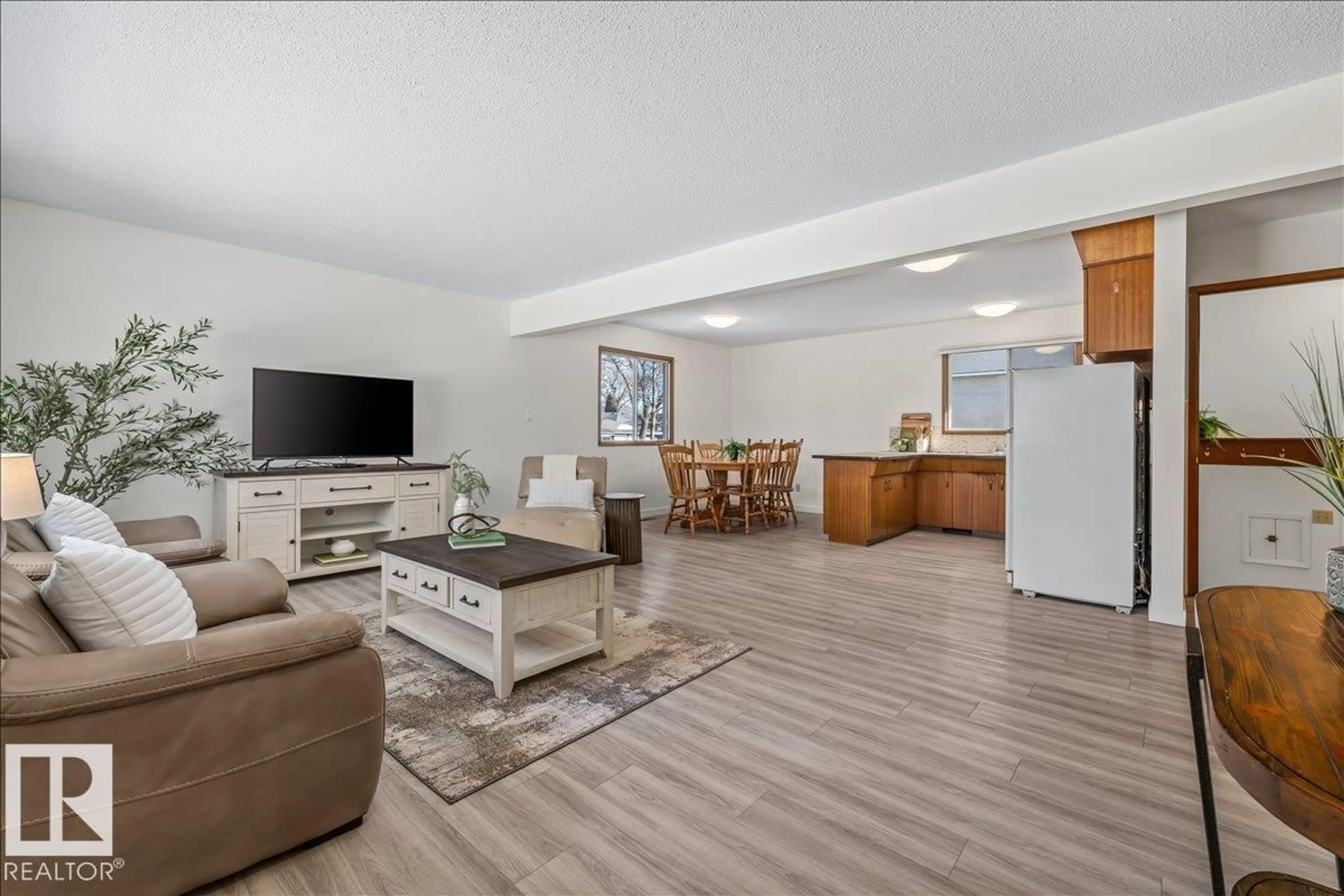 Living room with furniture, unknown for 10013 - 106 ST, Fort Saskatchewan Alberta T8L2G9