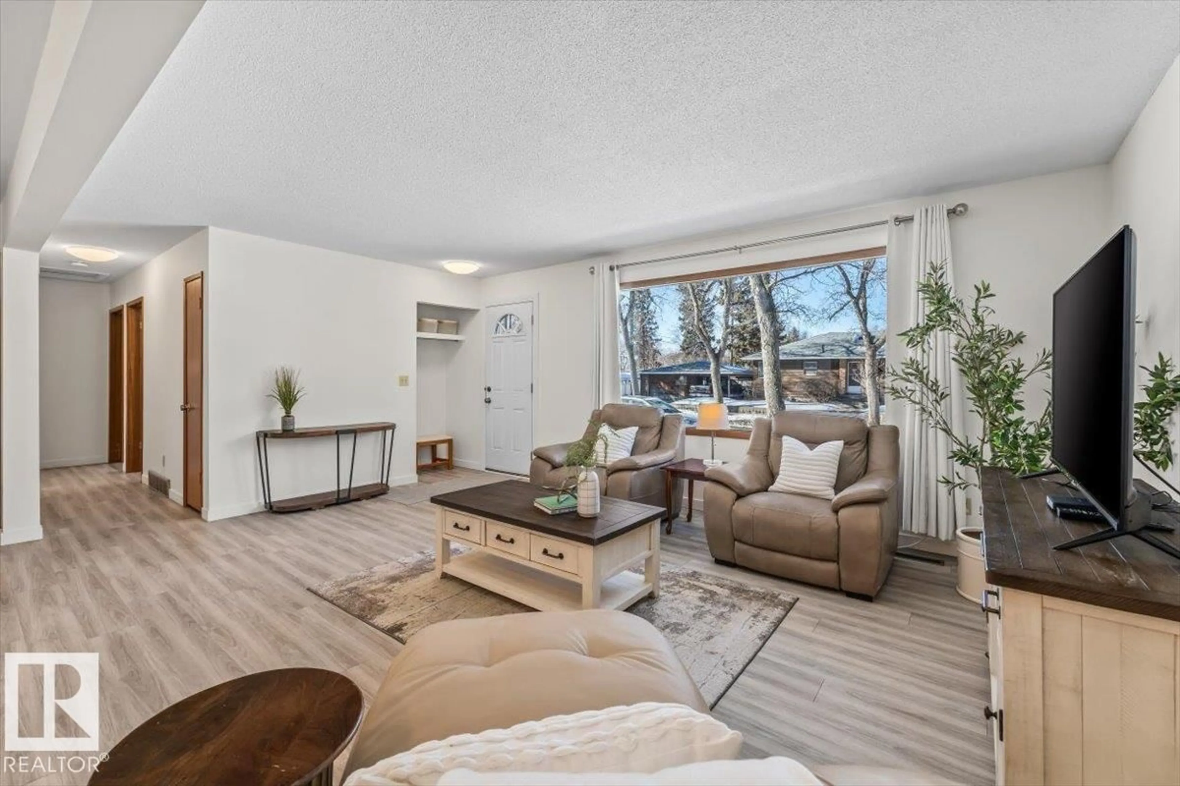 Living room with furniture, unknown for 10013 - 106 ST, Fort Saskatchewan Alberta T8L2G9