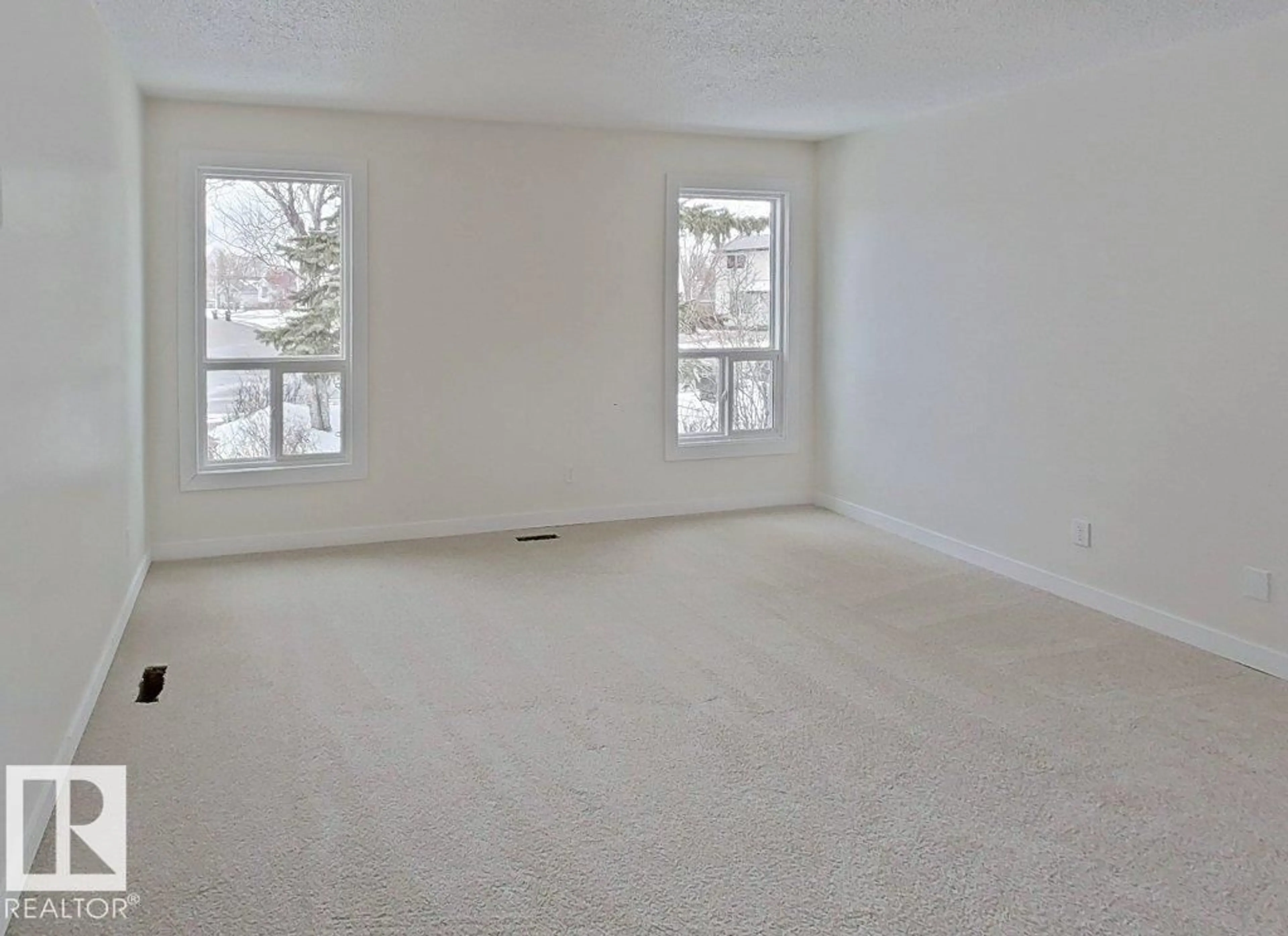 A pic of a room for 4507 35 AV, Edmonton Alberta T6L3P8