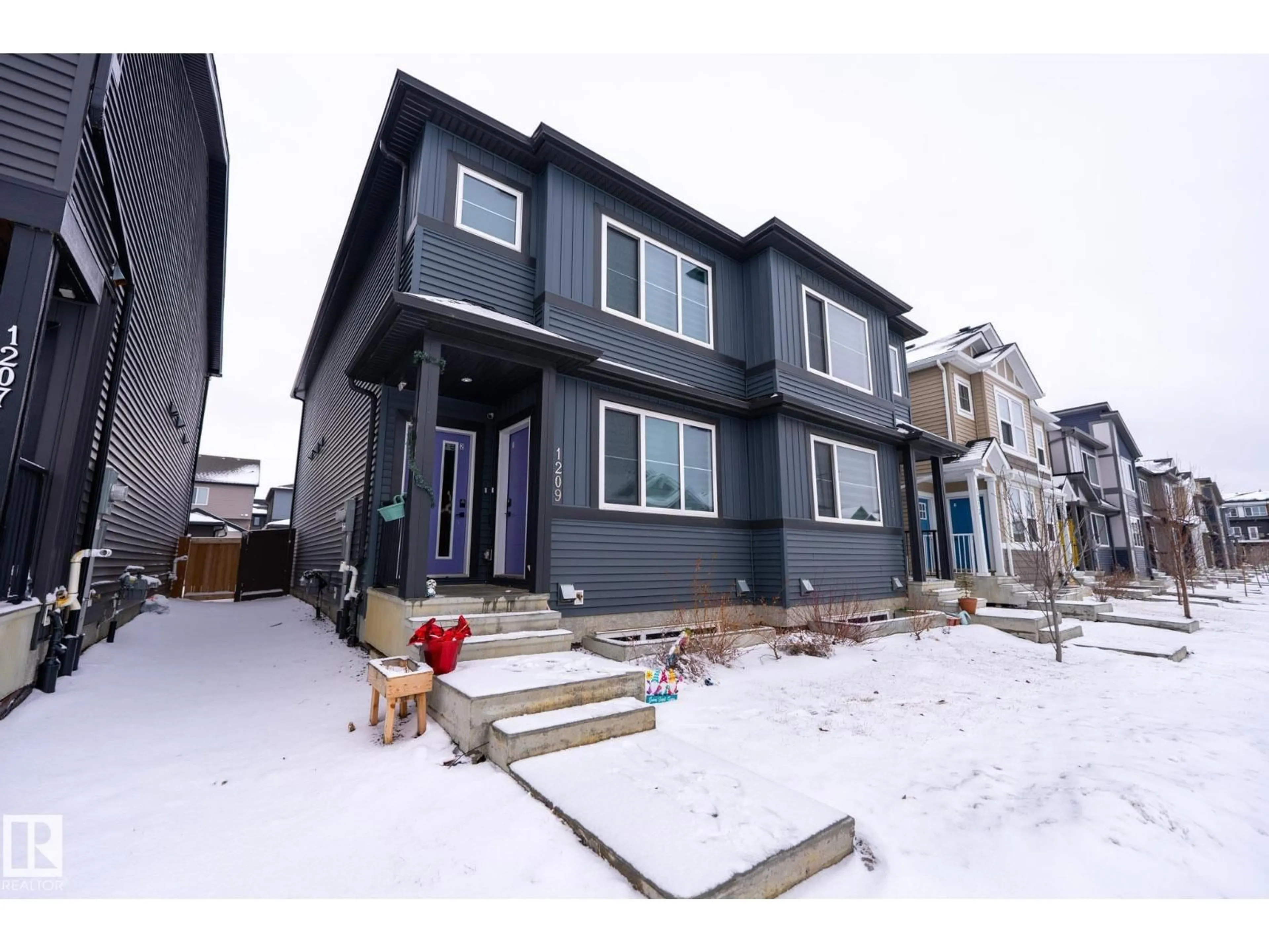 A pic from outside/outdoor area/front of a property/back of a property/a pic from drone, unknown for SW - 1209 PODERSKY WD, Edmonton Alberta T6W4W3