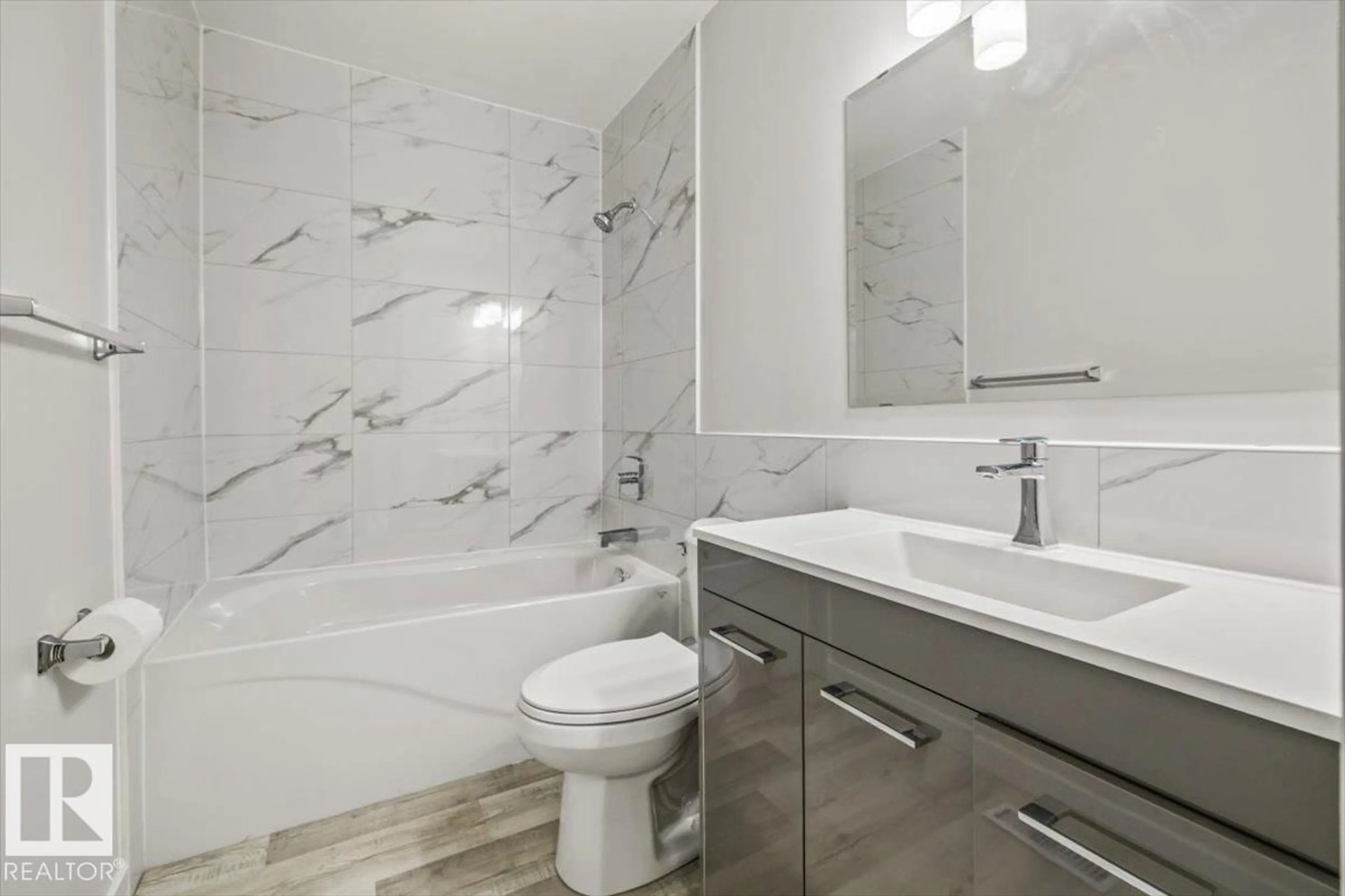 Contemporary bathroom, ceramic/tile floor for 12C CASTLE TC, Edmonton Alberta T5X2E6