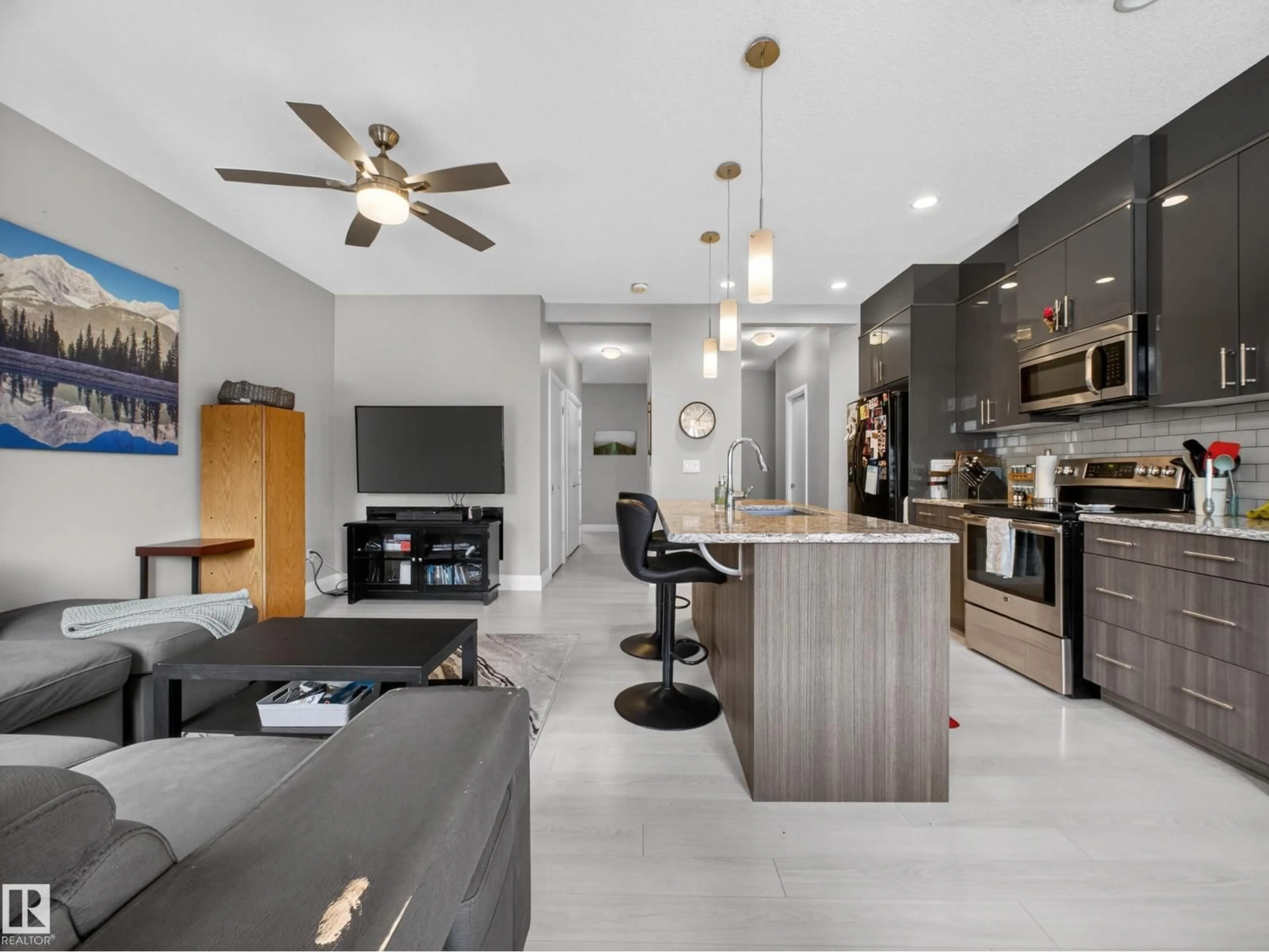 Open concept kitchen, ceramic/tile floor for 118 SPRINGWOOD WY, Spruce Grove Alberta T7X0S7