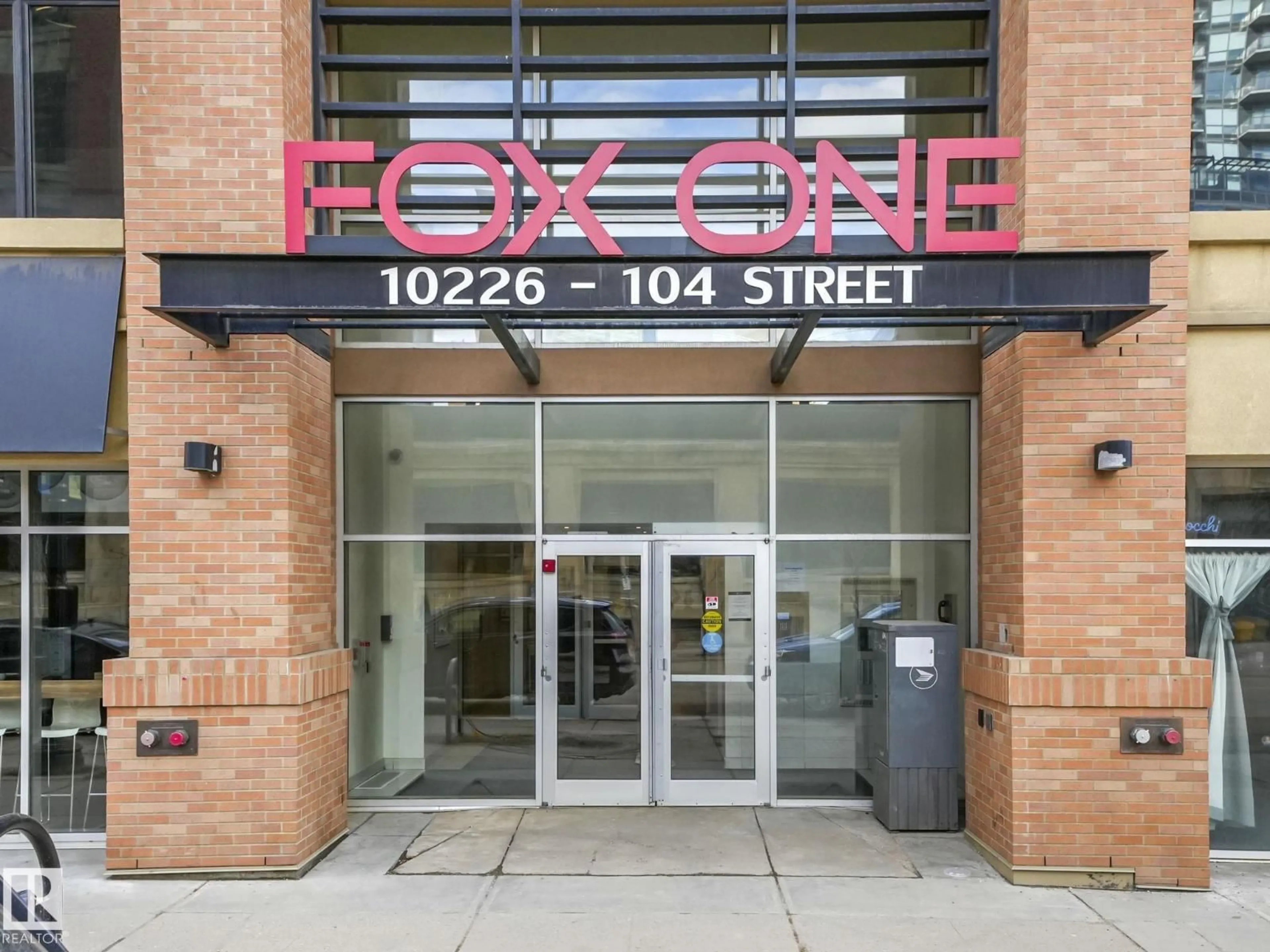 Indoor foyer for 1907 - 10226 104 ST, Edmonton Alberta T5J1B8