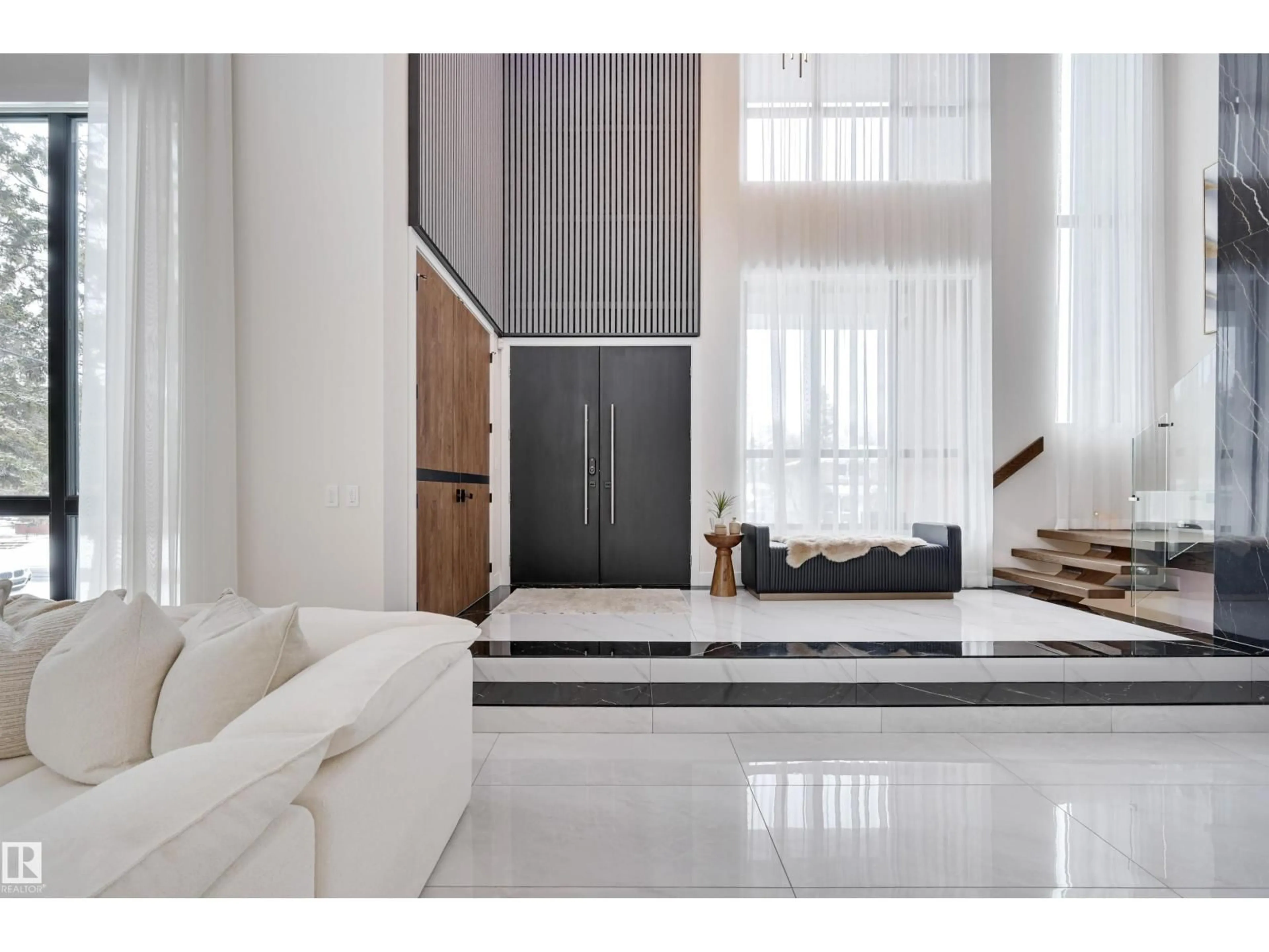 Unknown for 8908 140 ST, Edmonton Alberta T5R0J3