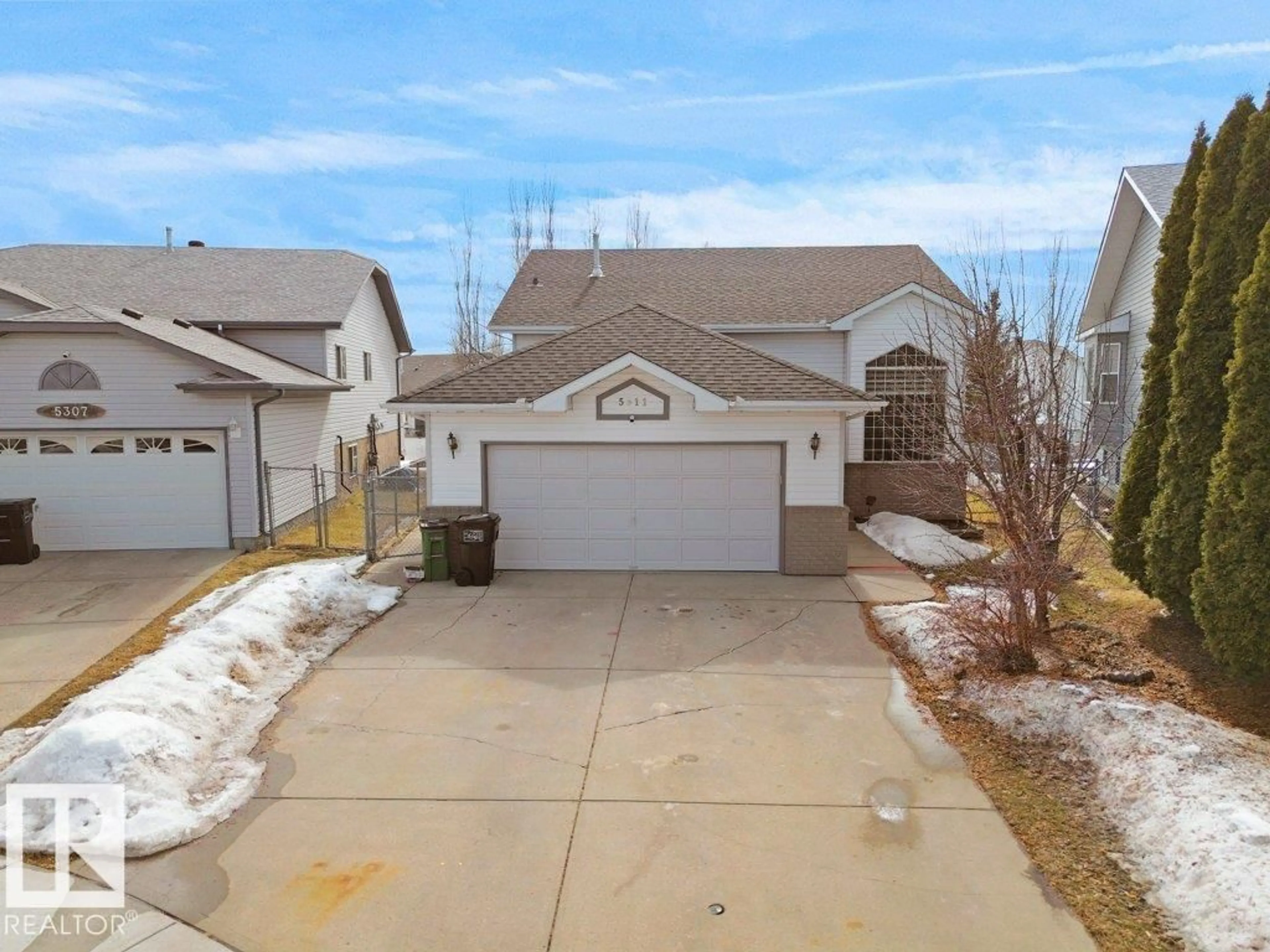 A pic from outside/outdoor area/front of a property/back of a property/a pic from drone, street for NW - 5311 156 AV, Edmonton Alberta T5Y2T3