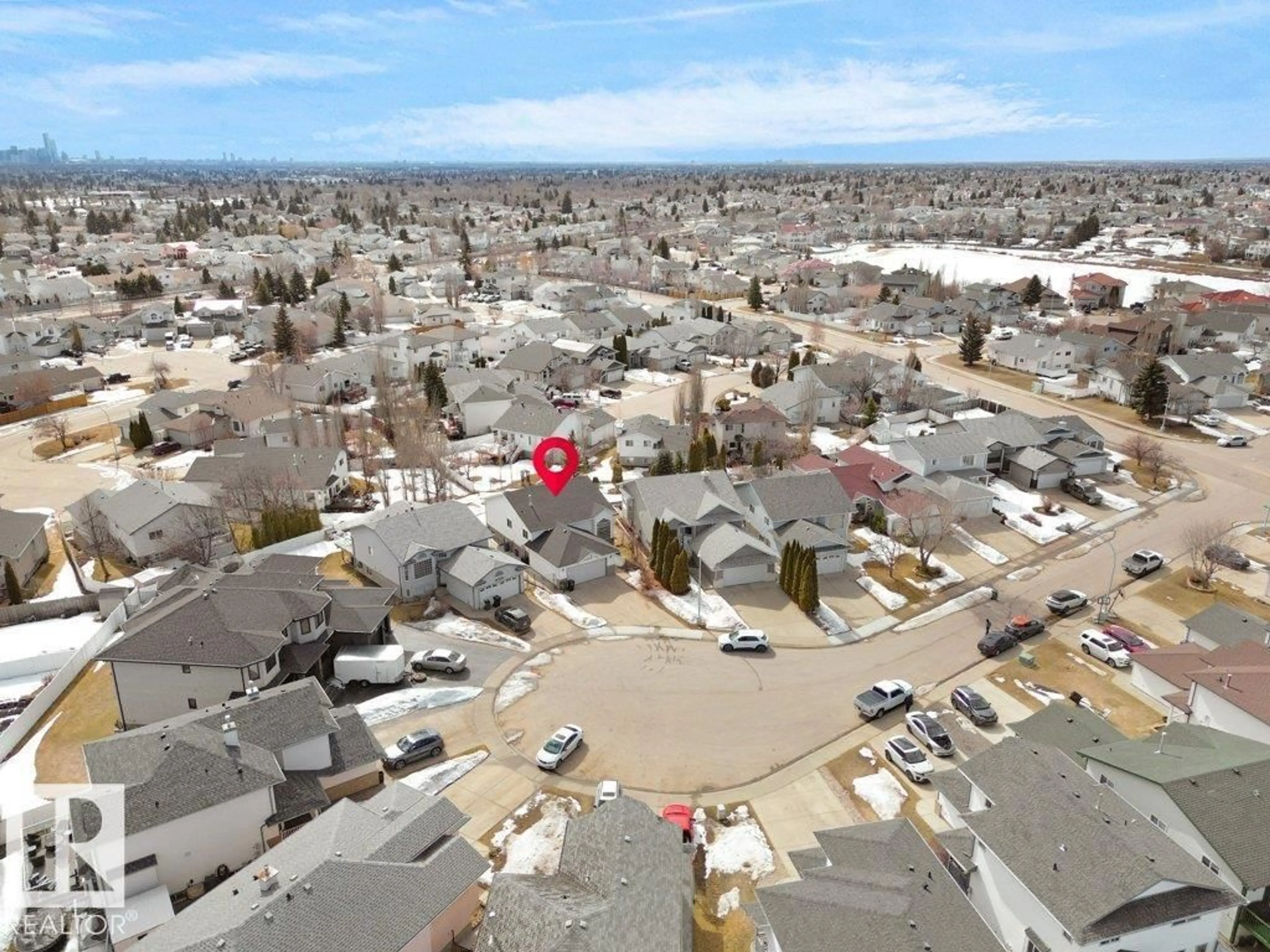 A pic from outside/outdoor area/front of a property/back of a property/a pic from drone, street for NW - 5311 156 AV, Edmonton Alberta T5Y2T3