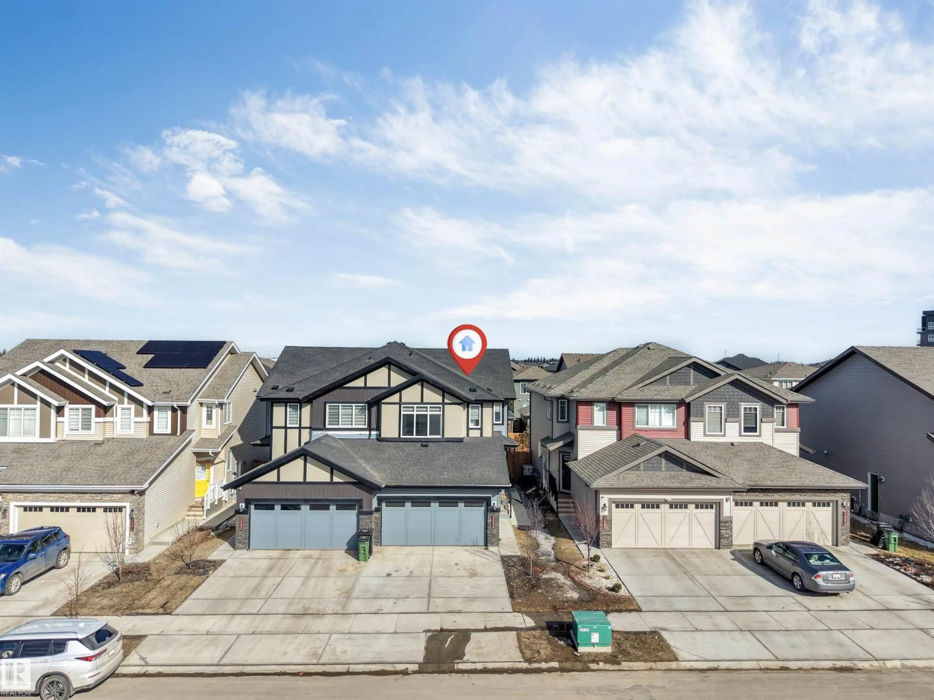 A pic from outside/outdoor area/front of a property/back of a property/a pic from drone, street for 1663 CAVANAGH BV, Edmonton Alberta T6W5B1
