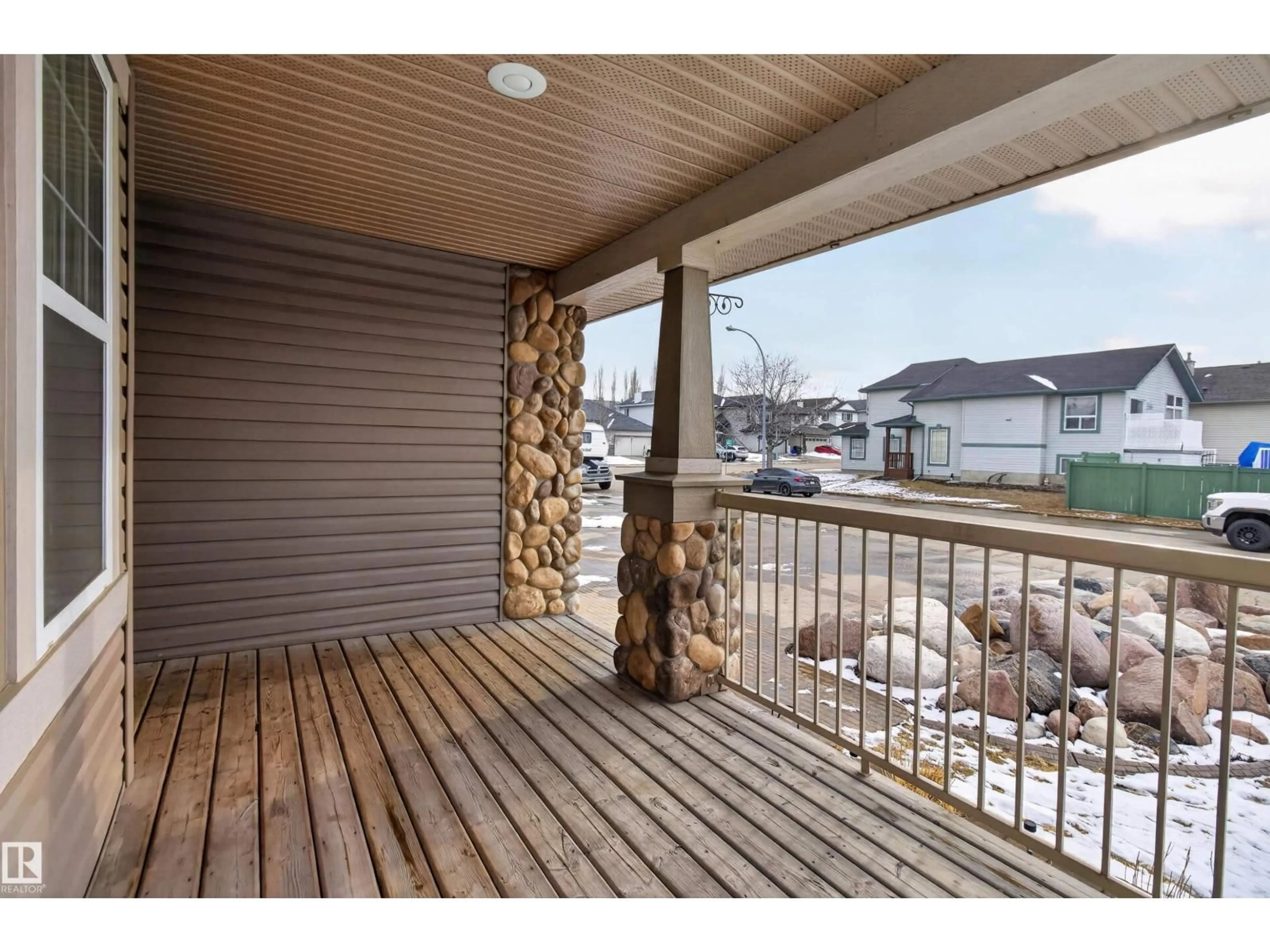 Patio, unknown for 1 CHATWIN RD, Sherwood Park Alberta T8H2S7